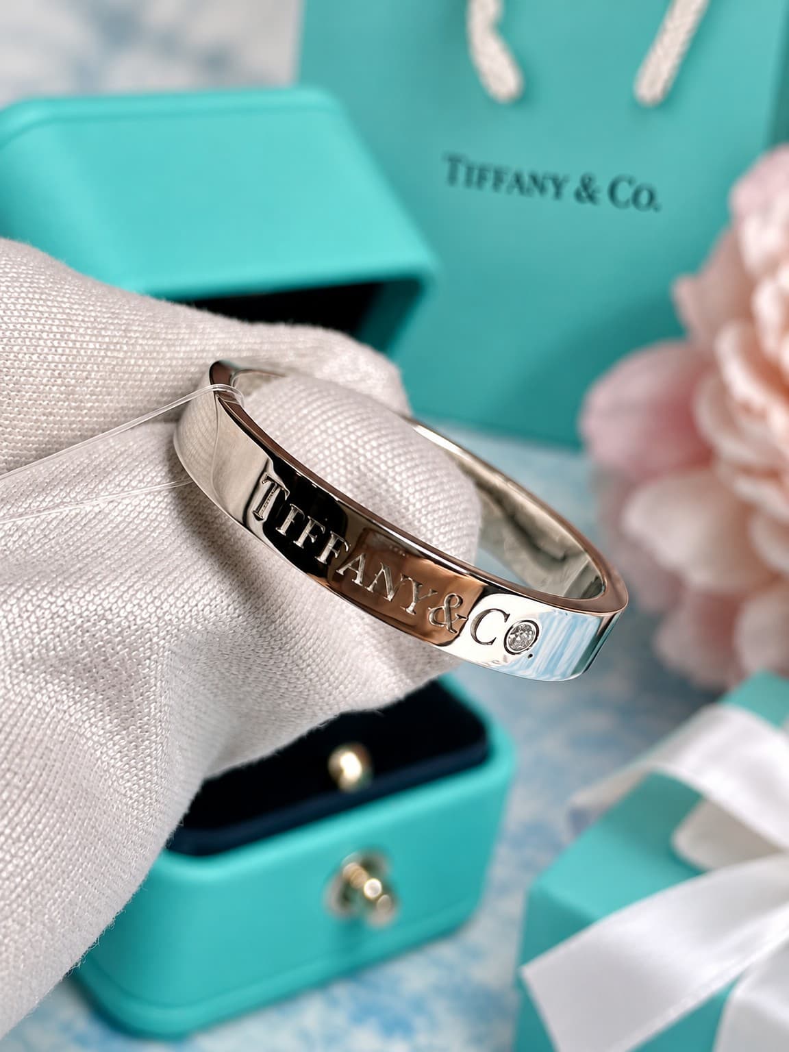 Tiffany & Co. Кольцо Tiffany Co с 1 бриллиантом 0,01ct