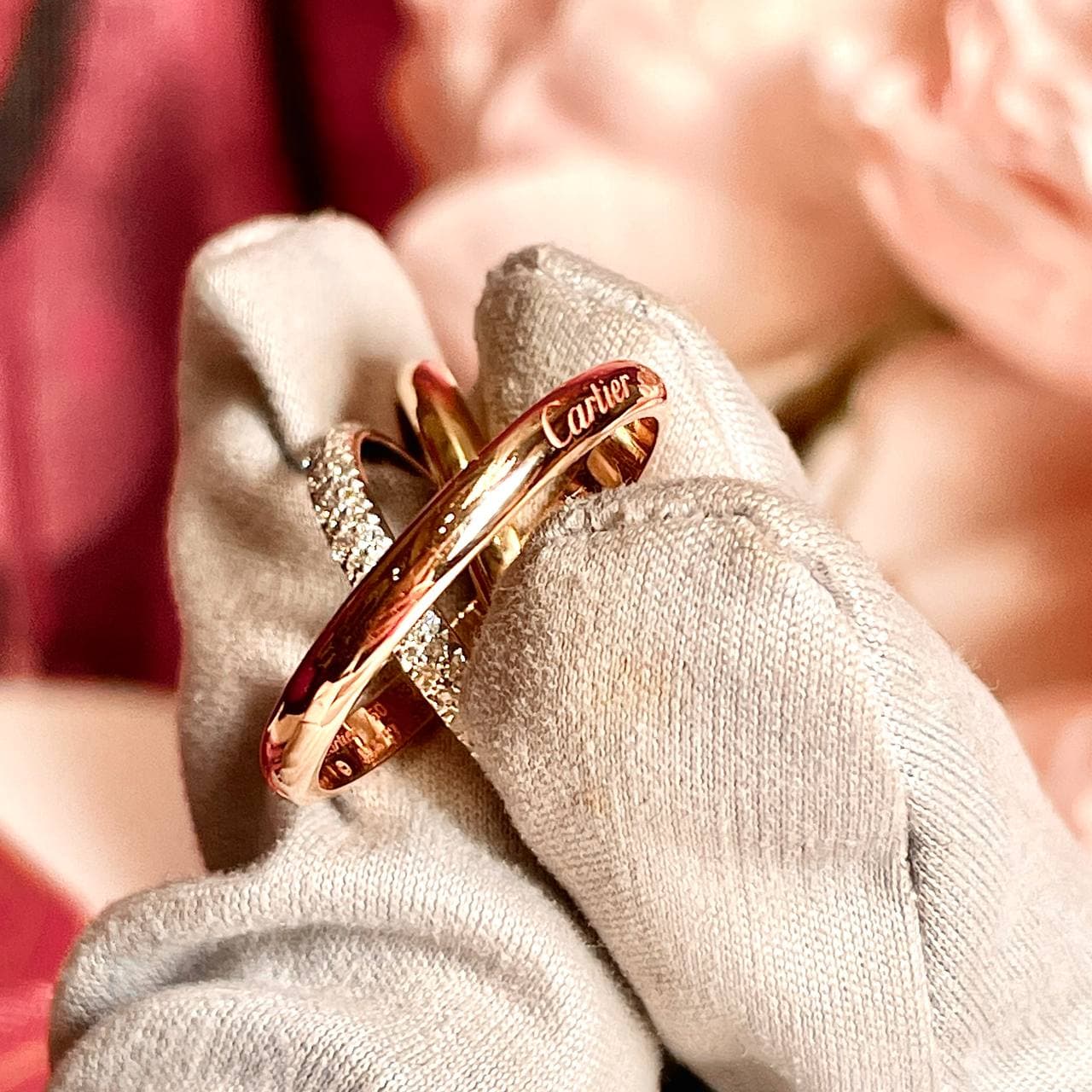 Кольцо Cartier Small Trinity 2,5мм с бриллиантами 0,51ct (белое/желтое/розовое золото 585) — фото 5