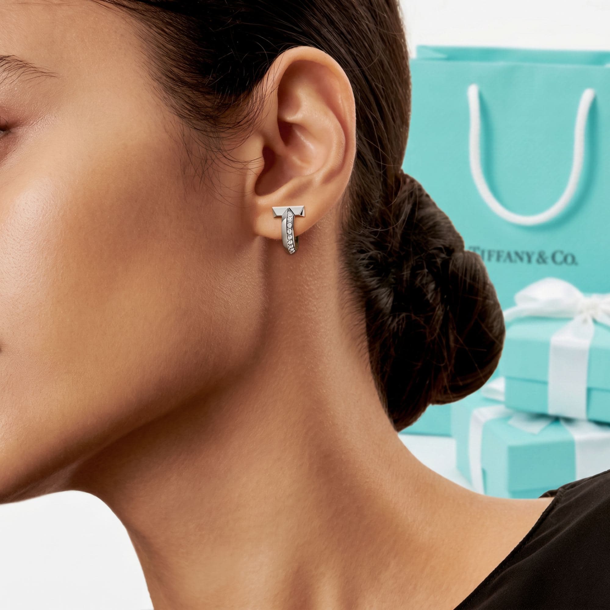 Серьги-кольца Tiffany T1 из розового золота с бриллиантами — фото 6