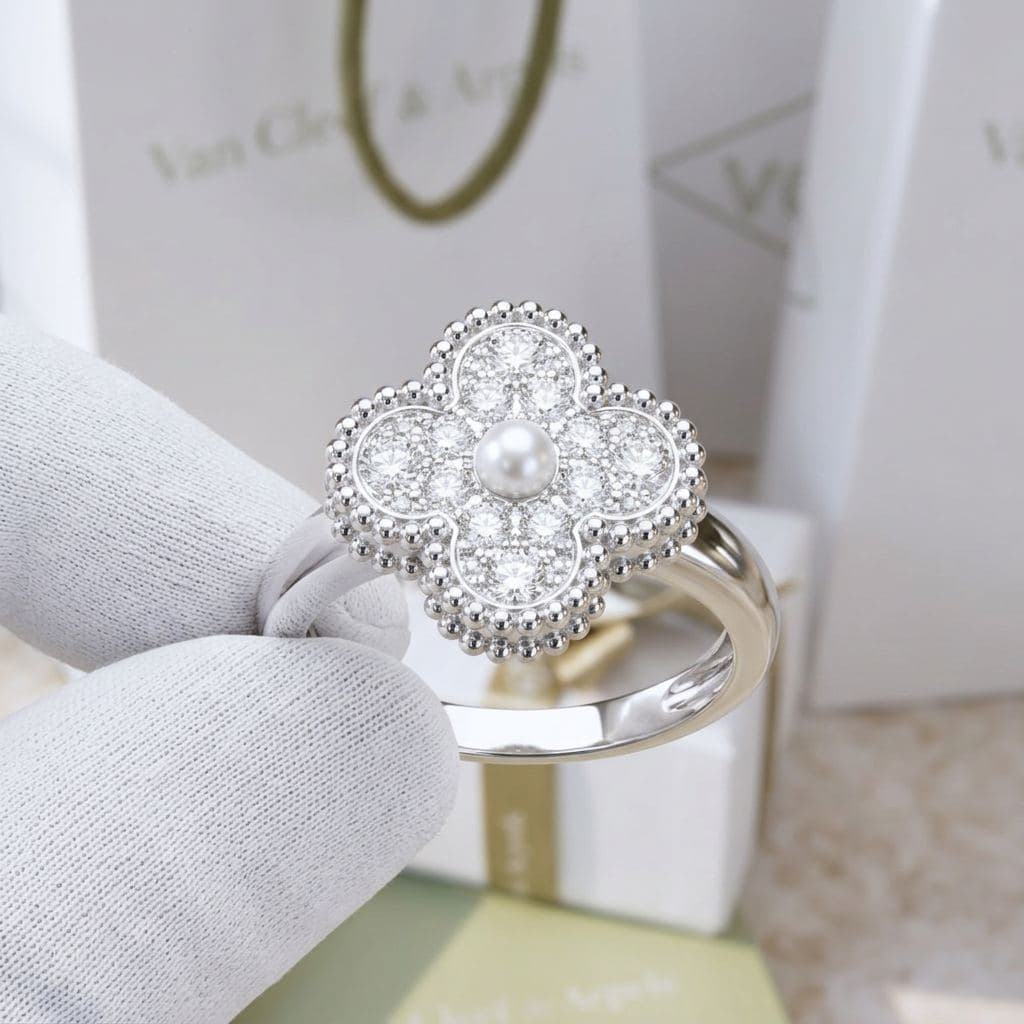 Кольцо Van Cleef & Arpels Vintage Alhambra с бриллиантами — фото 5