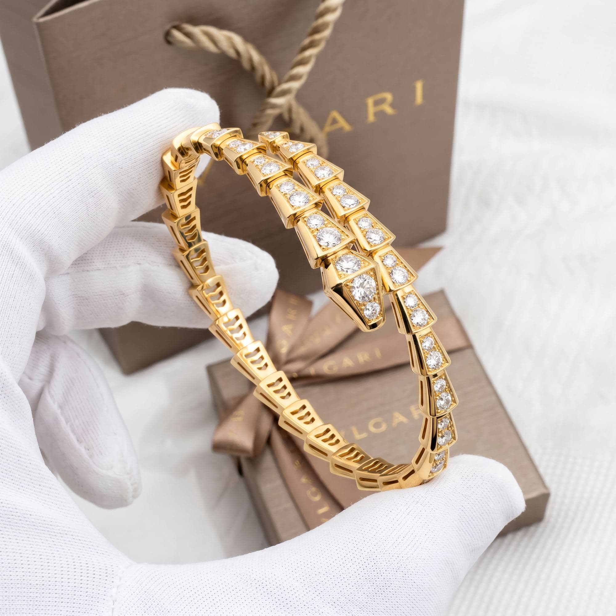 Bvlgari Serpenti Viper браслет из желтого золота с бриллиантами