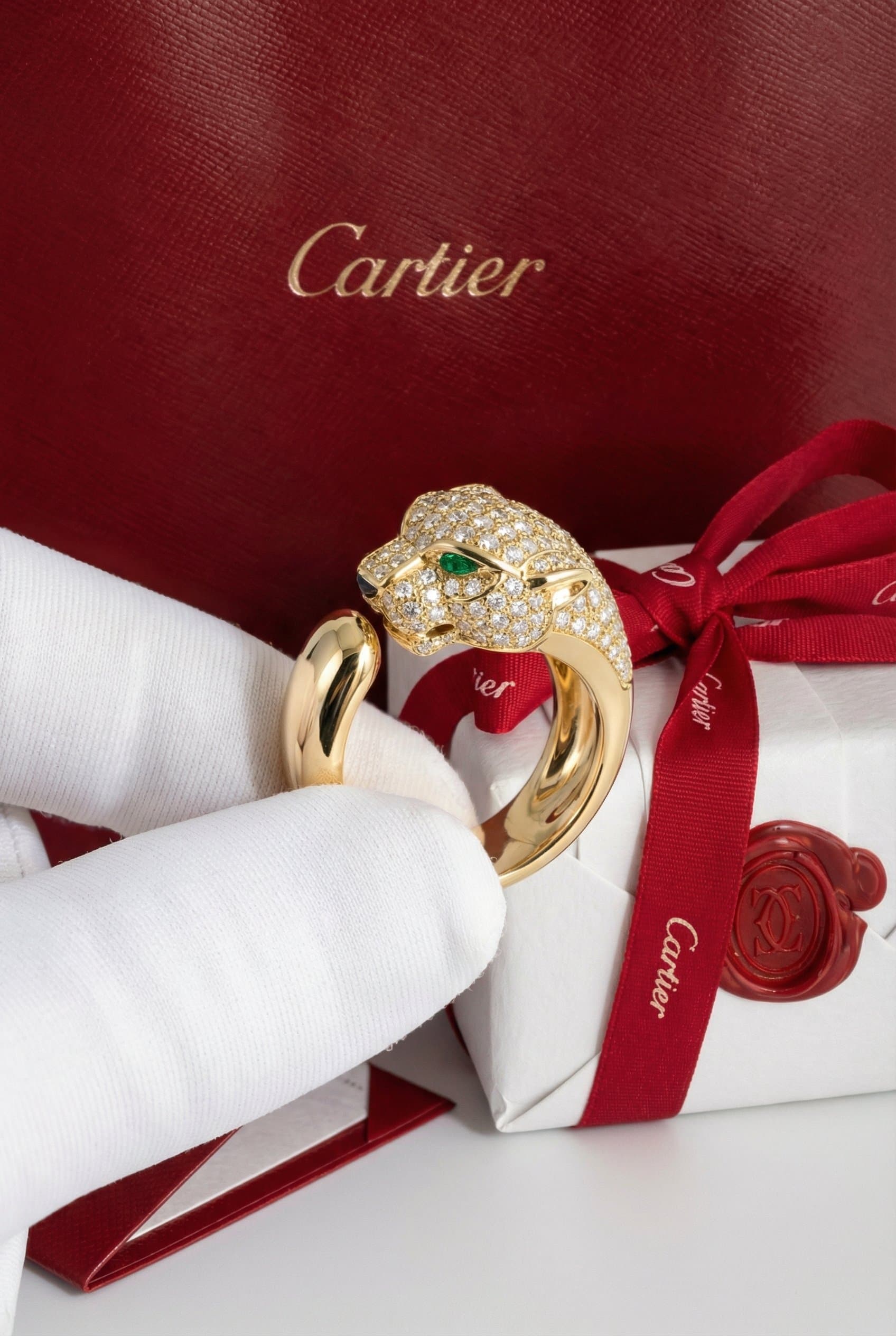 Золотое кольцо Cartier Panthère de Cartier с бриллиантами