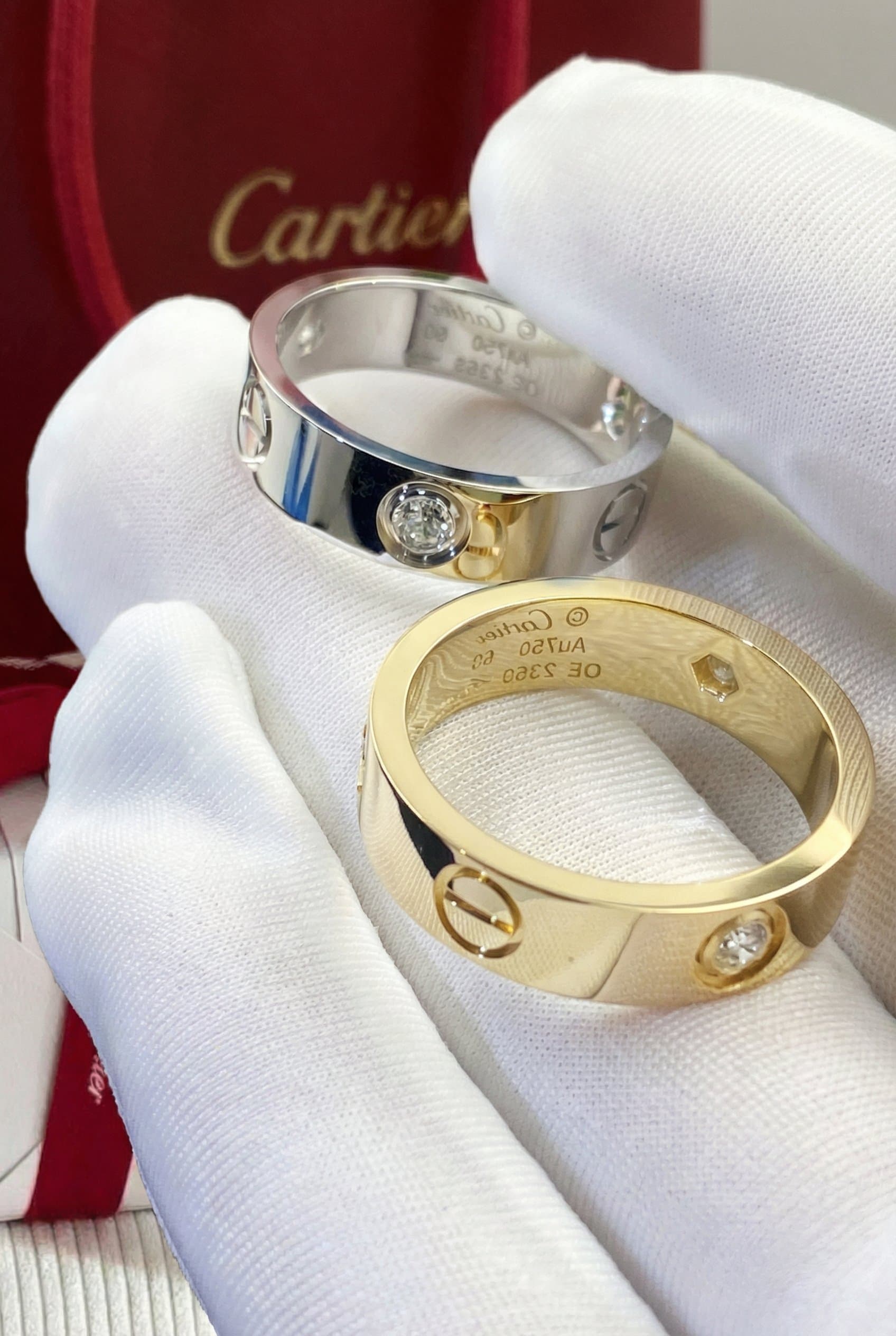 Золотое кольцо Cartier Love с бриллиантами