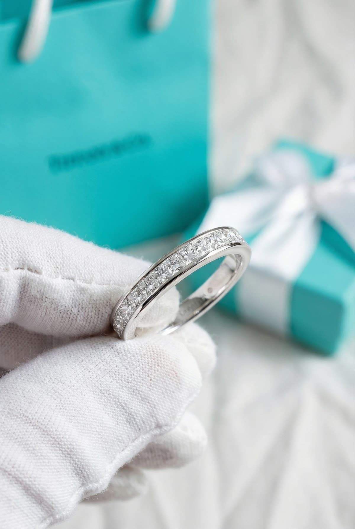 Обручальное кольцо с бриллиантами Tiffany & Co — фото 3