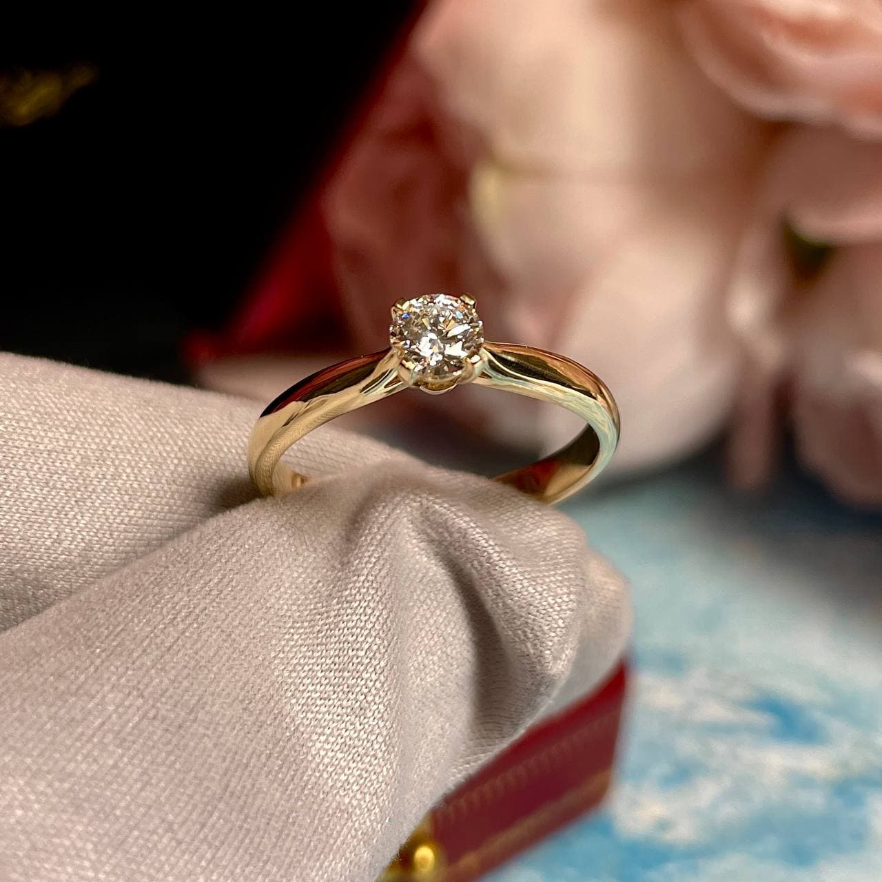 Cartier Кольцо Cartier с 1 кинем 0,33 ct (LAB) (желтое золото 585)
