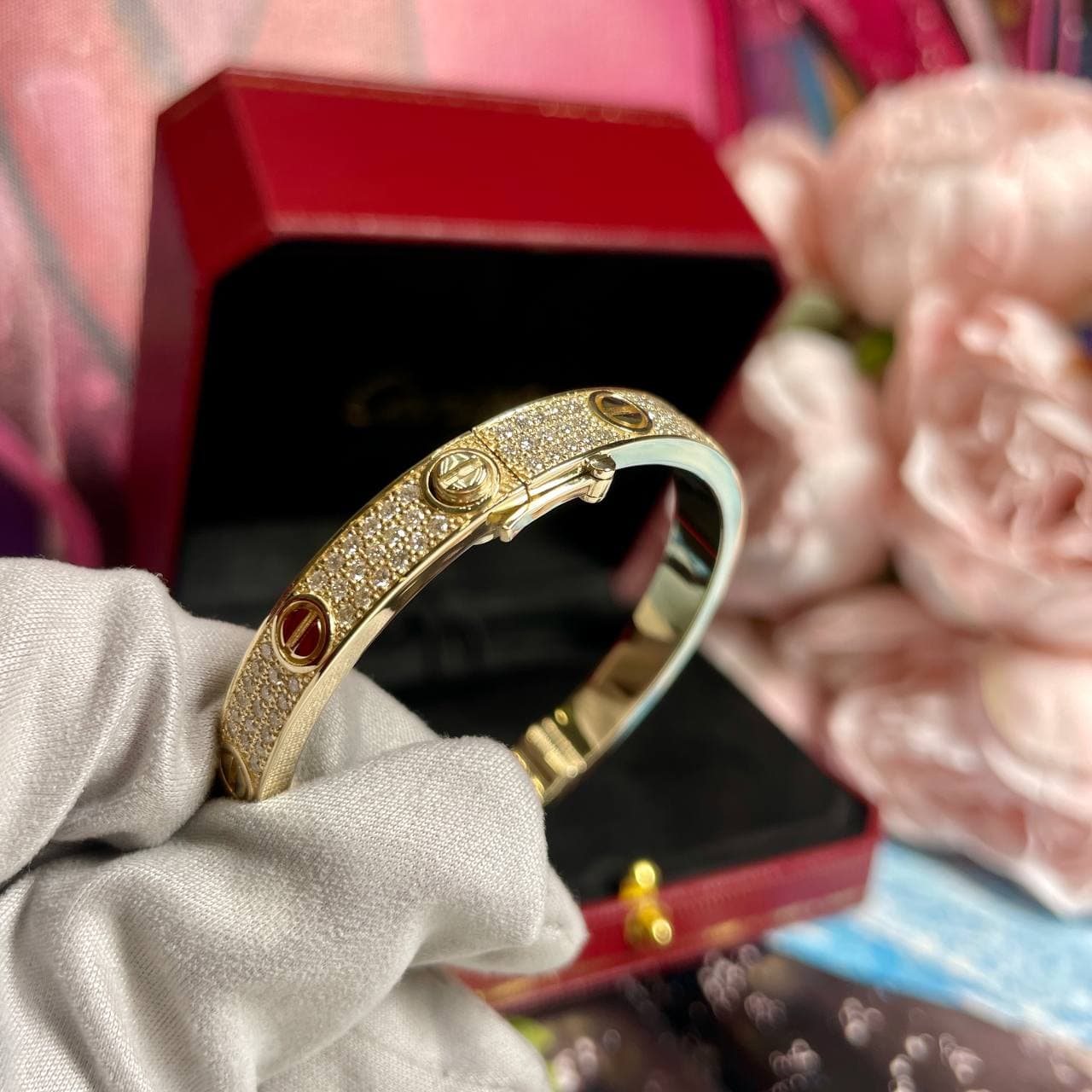 Браслет Cartier Love широкая модель Pave 2,37 ct (желтое золото 585) — фото 6