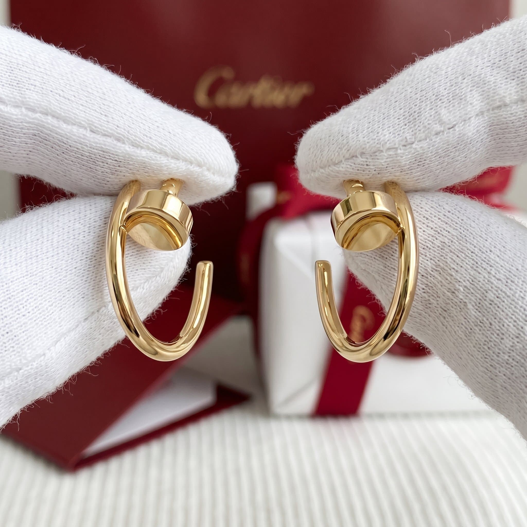 Золотые серьги-кольца Cartier Juste un Clou (гвоздь), малая модель, Жёлтое золото