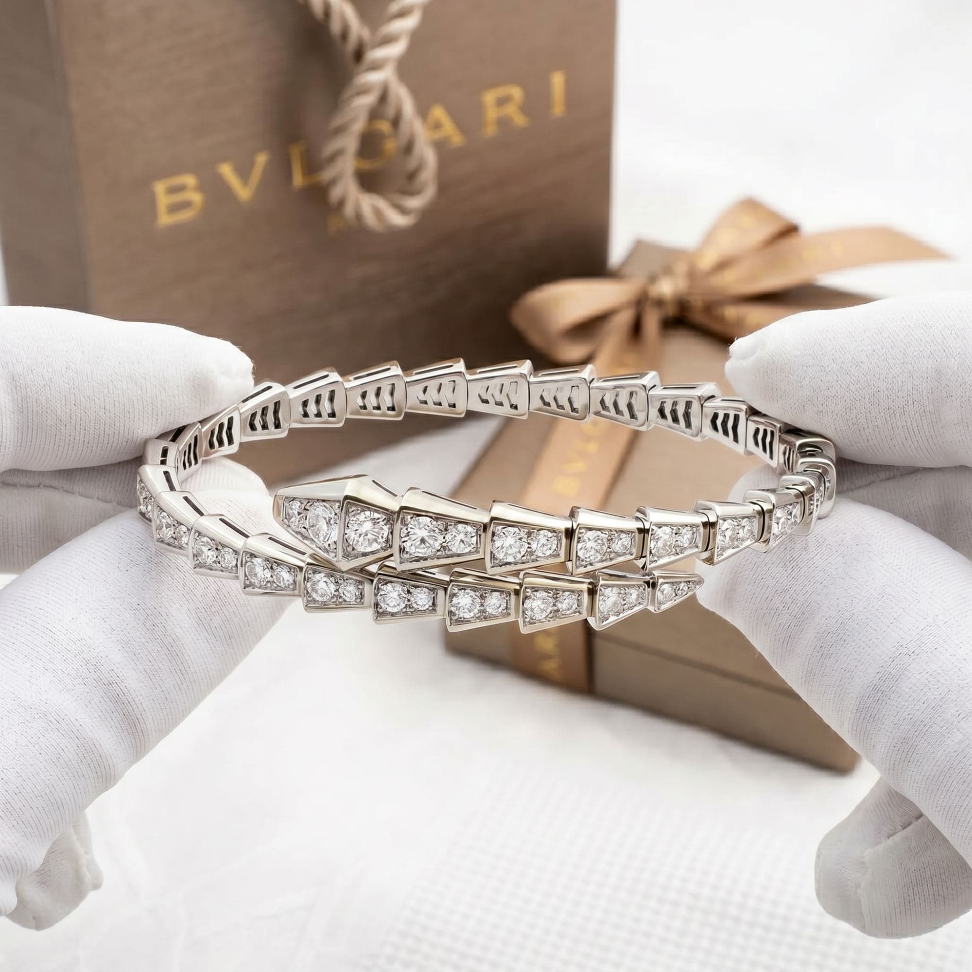 Bvlgari Serpenti Viper браслет белое золото, бриллианты