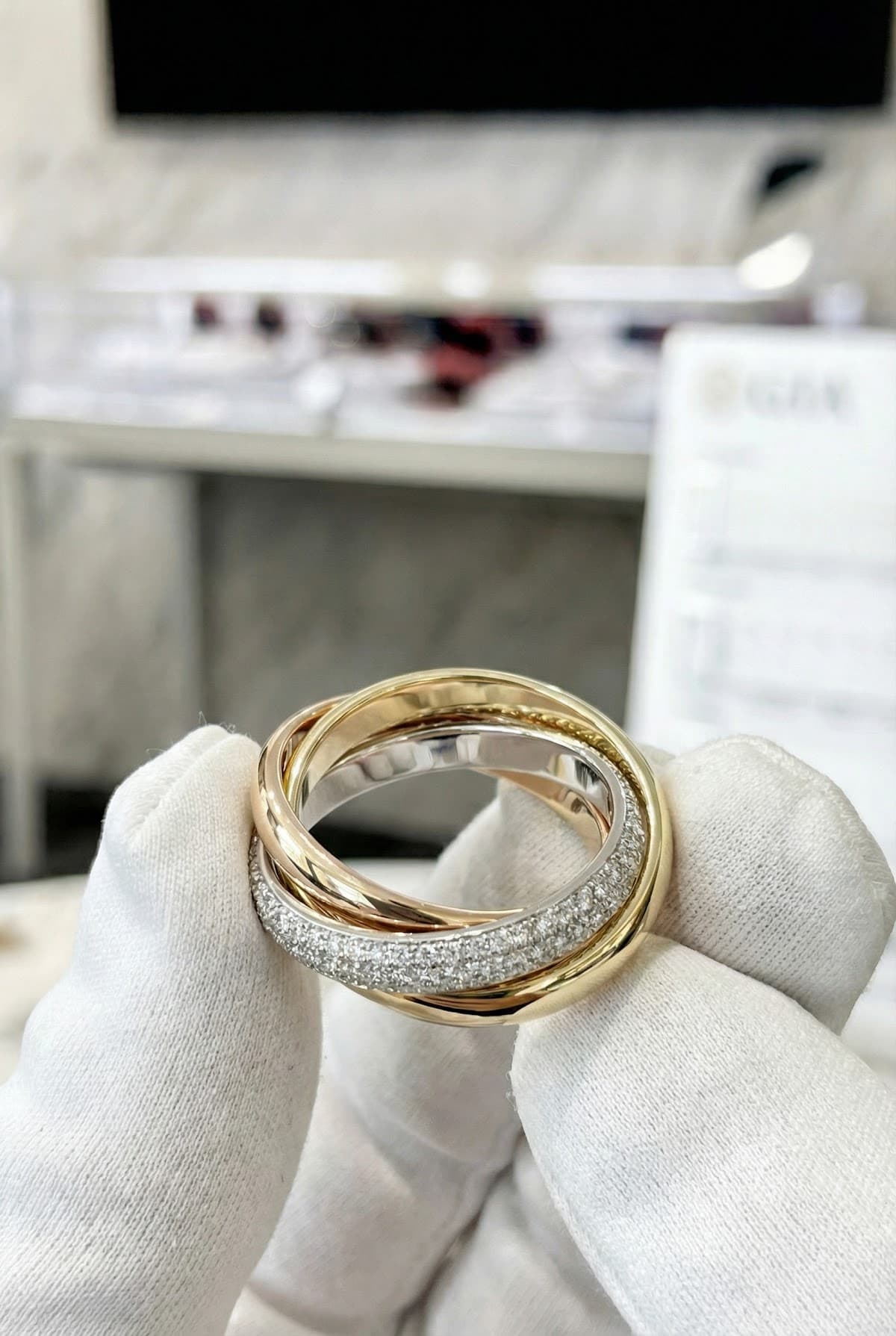 Cartier Золотое кольцо Cartier Trinity с бриллиантами