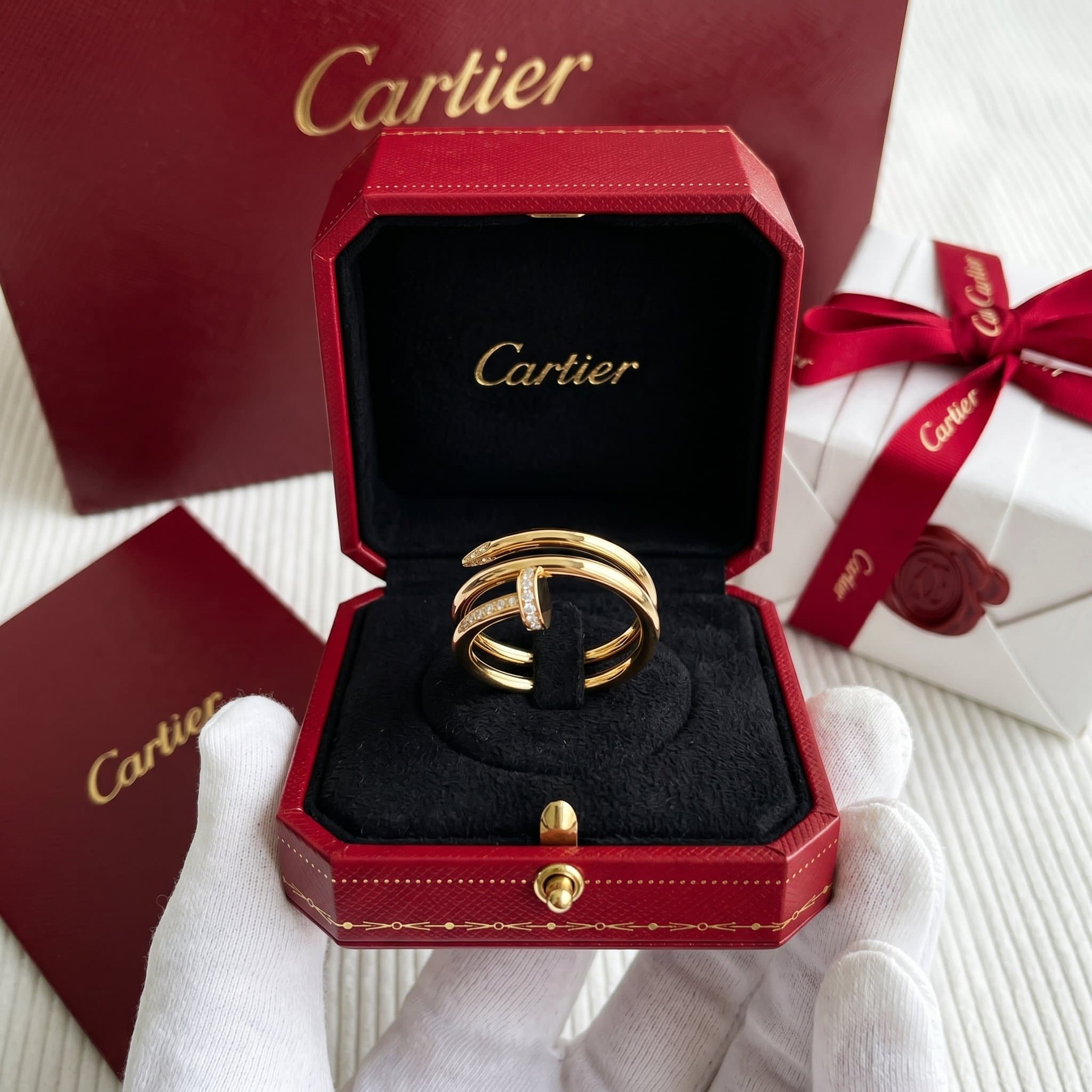 Золотое кольцо Cartier Juste un Clou (гвоздь) с бриллиантами, двойная модель — фото 2