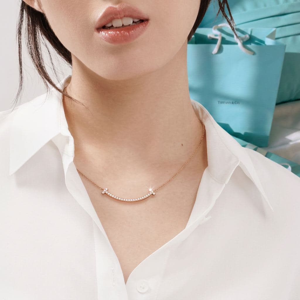 Кулон Tiffany T Medium Smile с бриллиантами — фото 6