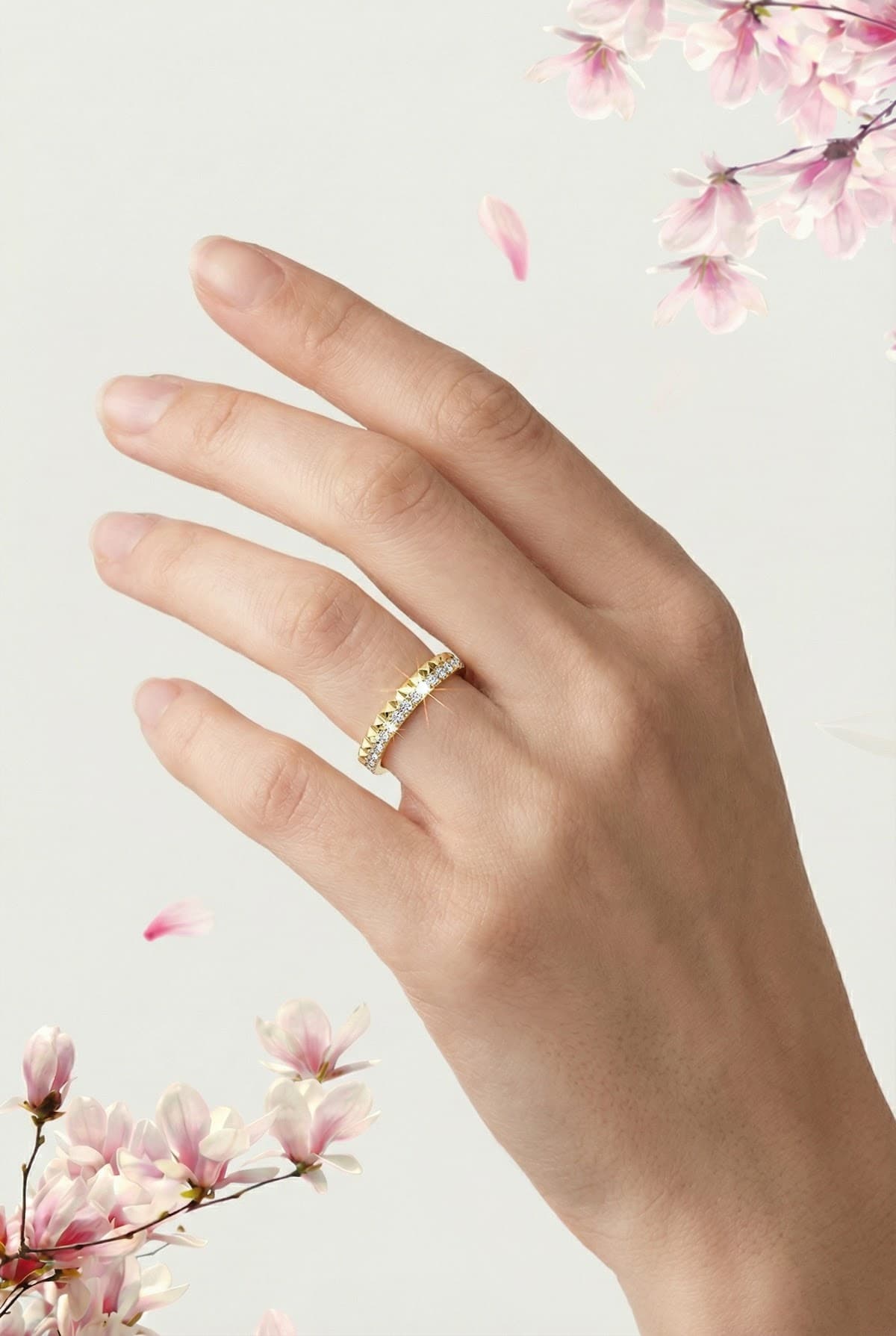 Золотое кольцо с бриллиантами 0,22ct