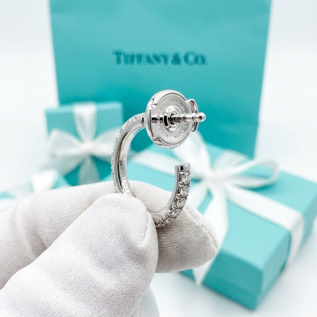 Серьги Tiffany Metro из белого золота с бриллиантами
