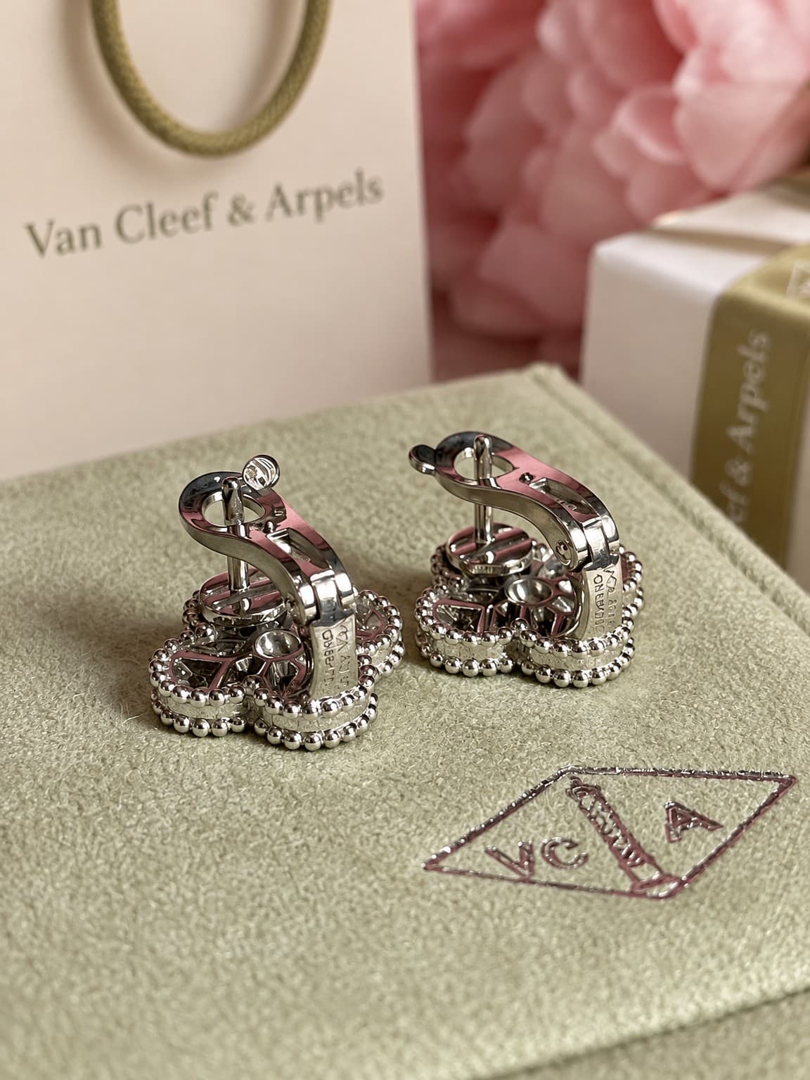 Серьги Van Cleef с бриллиантами — фото 3