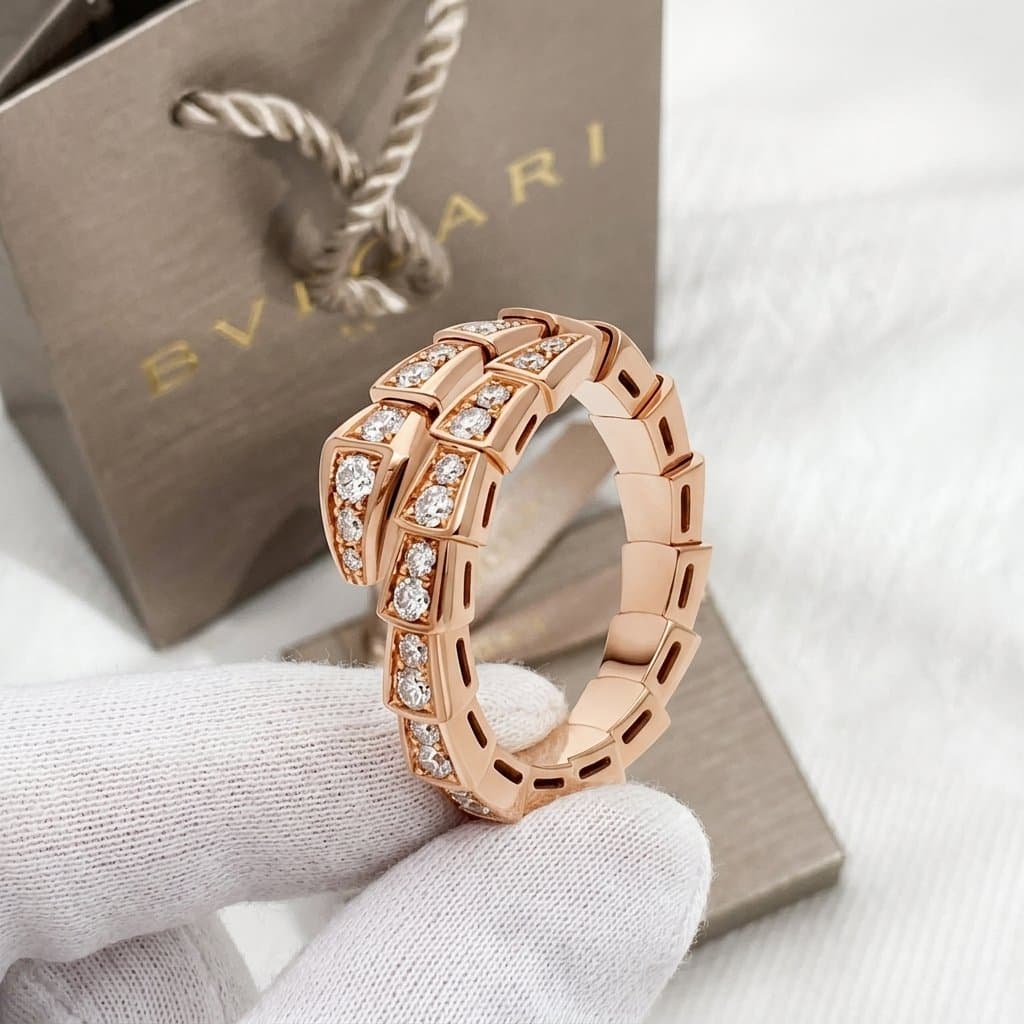 Кольцо Bulgari Serpenti Viper с бриллиантами