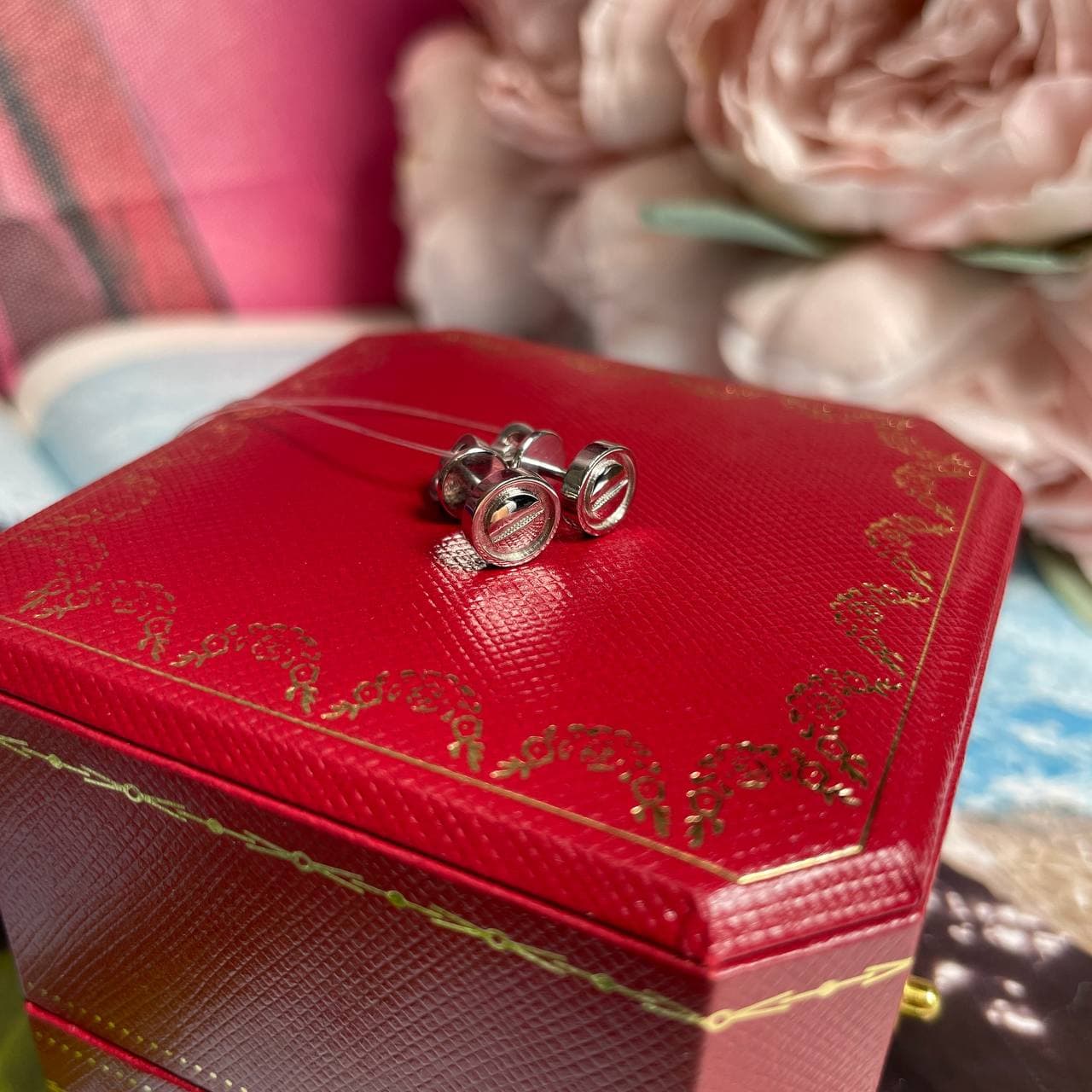 Серьги Cartier Love винты (белое золото 585)