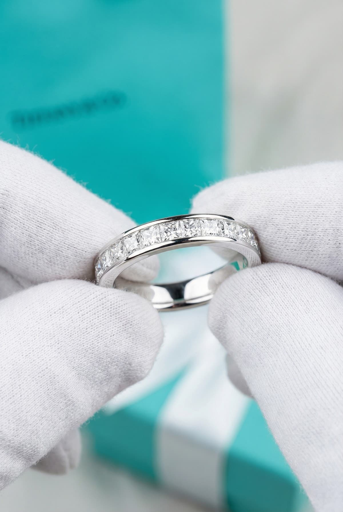 Обручальное кольцо с бриллиантами Tiffany & Co