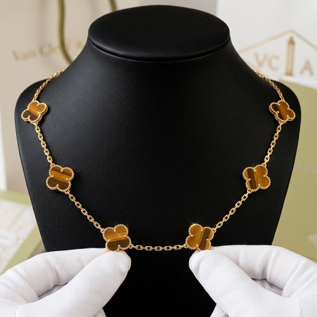 Колье Van Cleef & Arpels Vintage Alhambra, 10 мотивов, Жёлтое золото