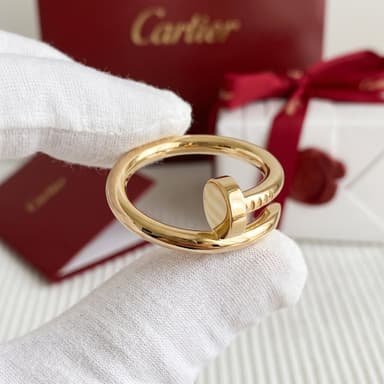 Золотое кольцо Cartier Juste un Clou (гвоздь), классическая модель