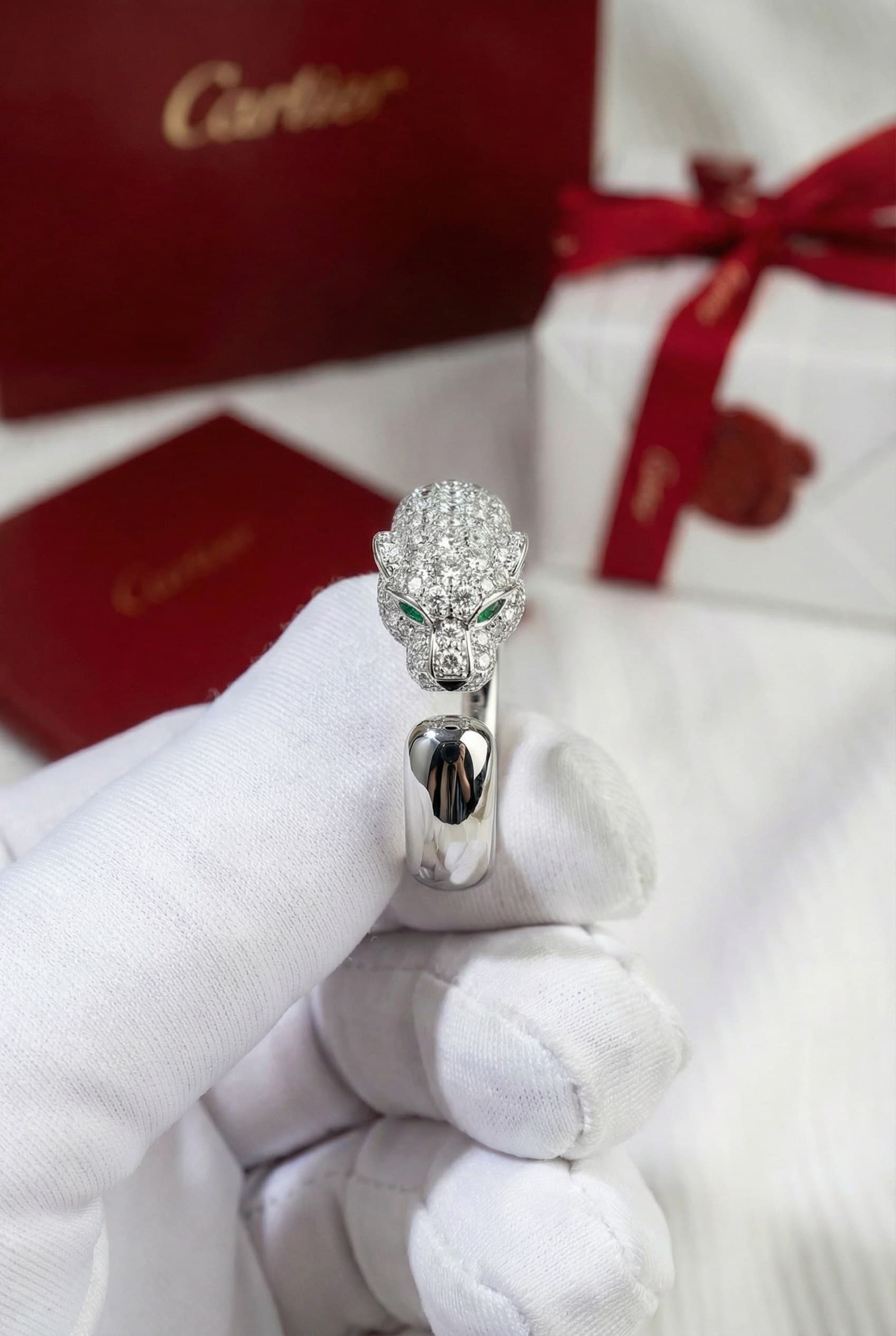Cartier Золотое кольцо Cartier Panthère de Cartier с бриллиантами