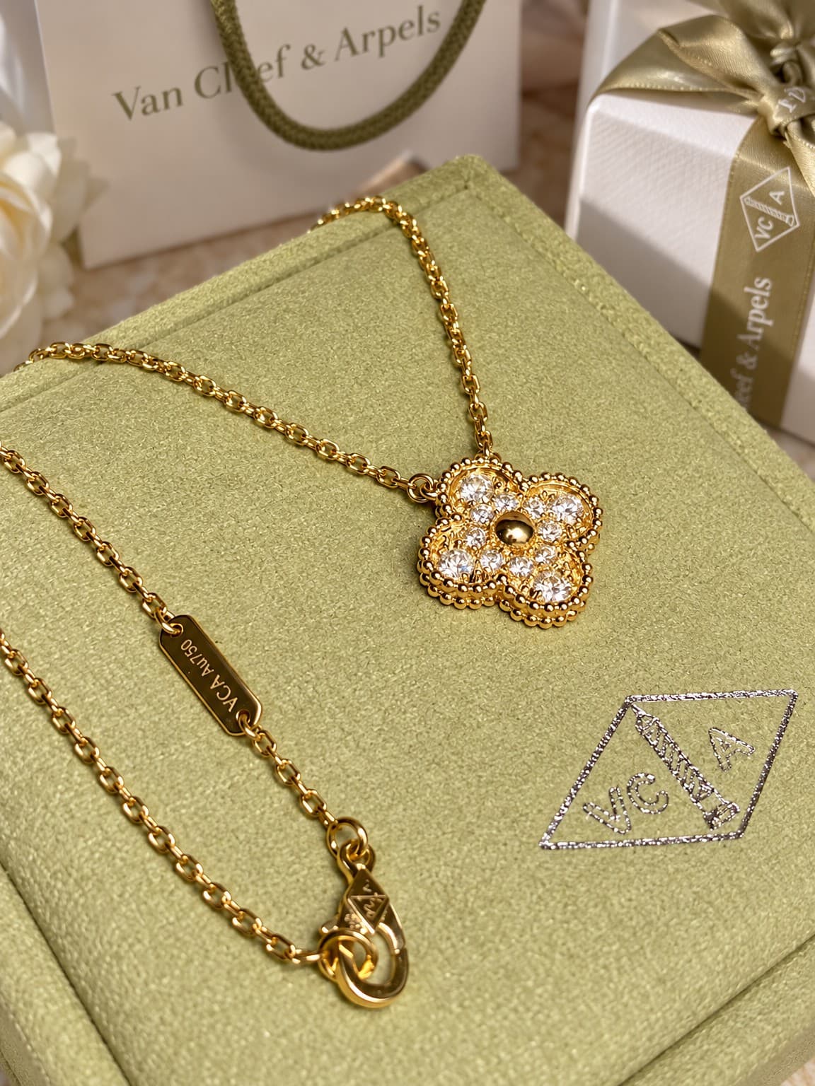 Подвеска Van Cleef с бриллиантами 0,48 ct — фото 3