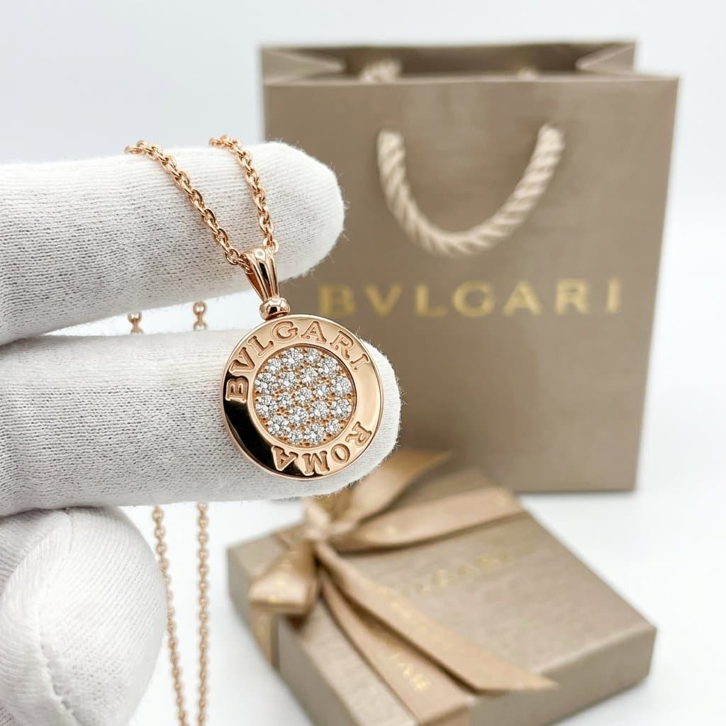 Колье BVLGARI BVLGARI из розового золота с перламутром и бриллиантами