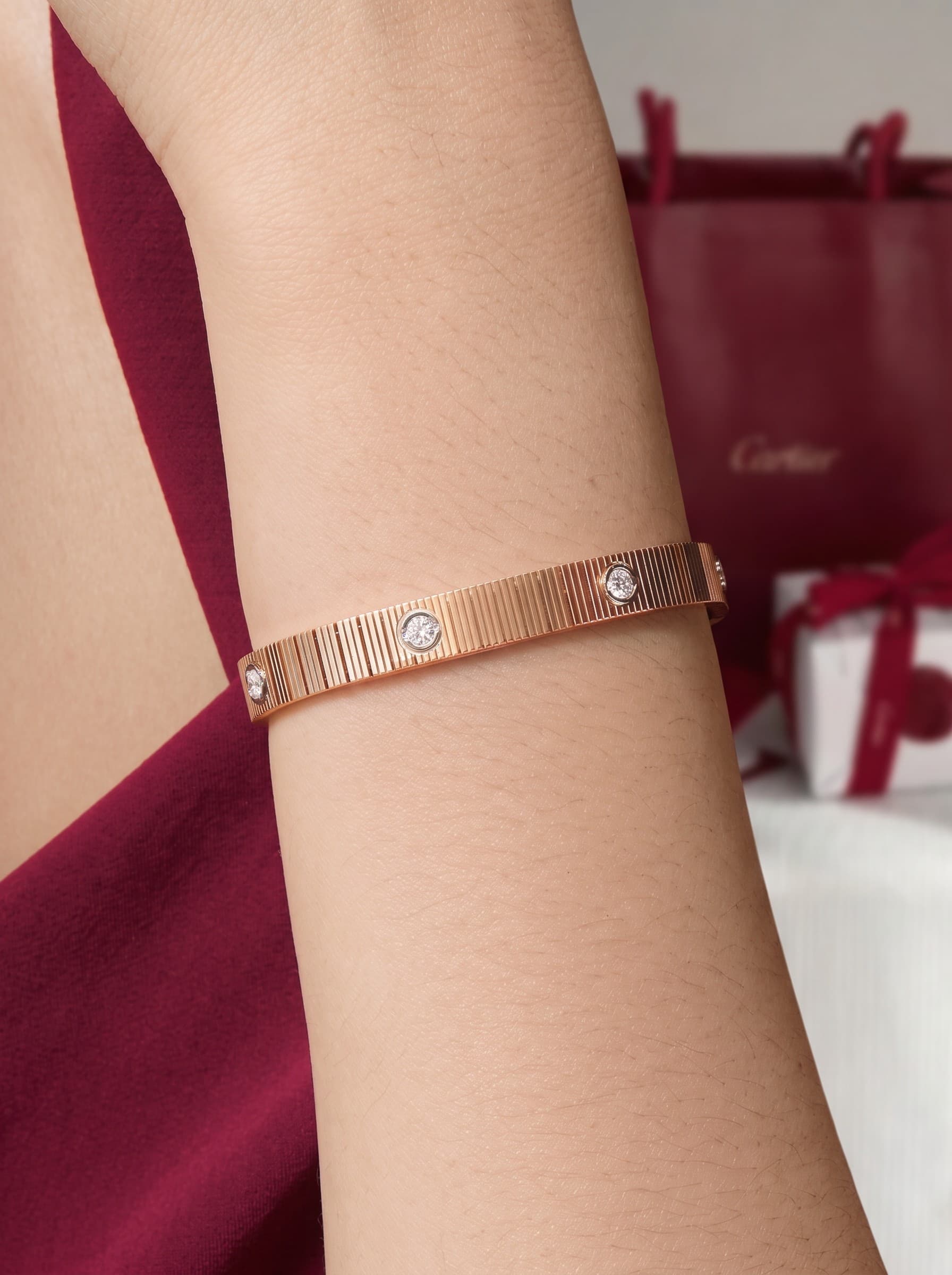 Браслет Cartier LOVE Unlimited, гибкий, 7 бриллиантов — фото 5