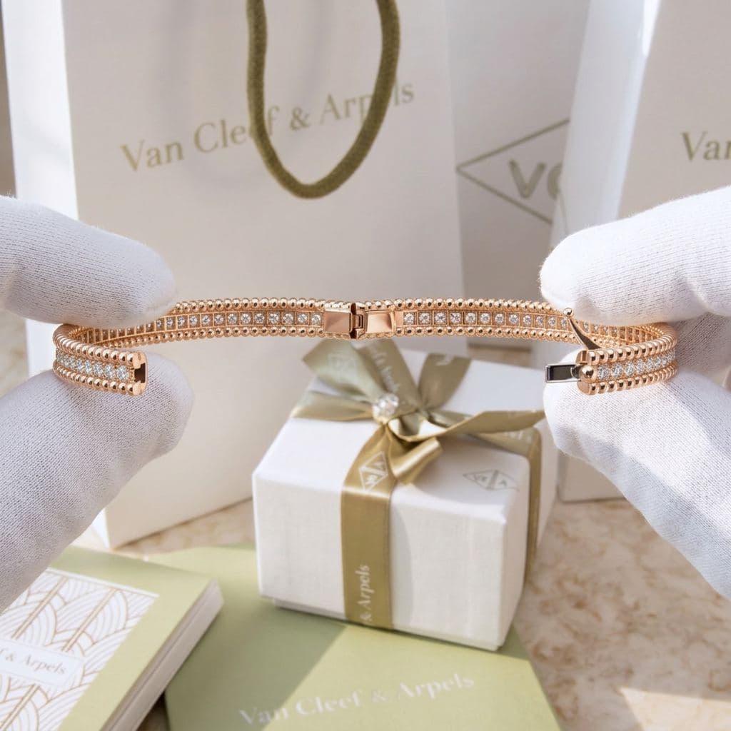 Браслет Van Cleef & Arpels Perlée с бриллиантами, 1 ряд, модель extra small, розовое золото — фото 5