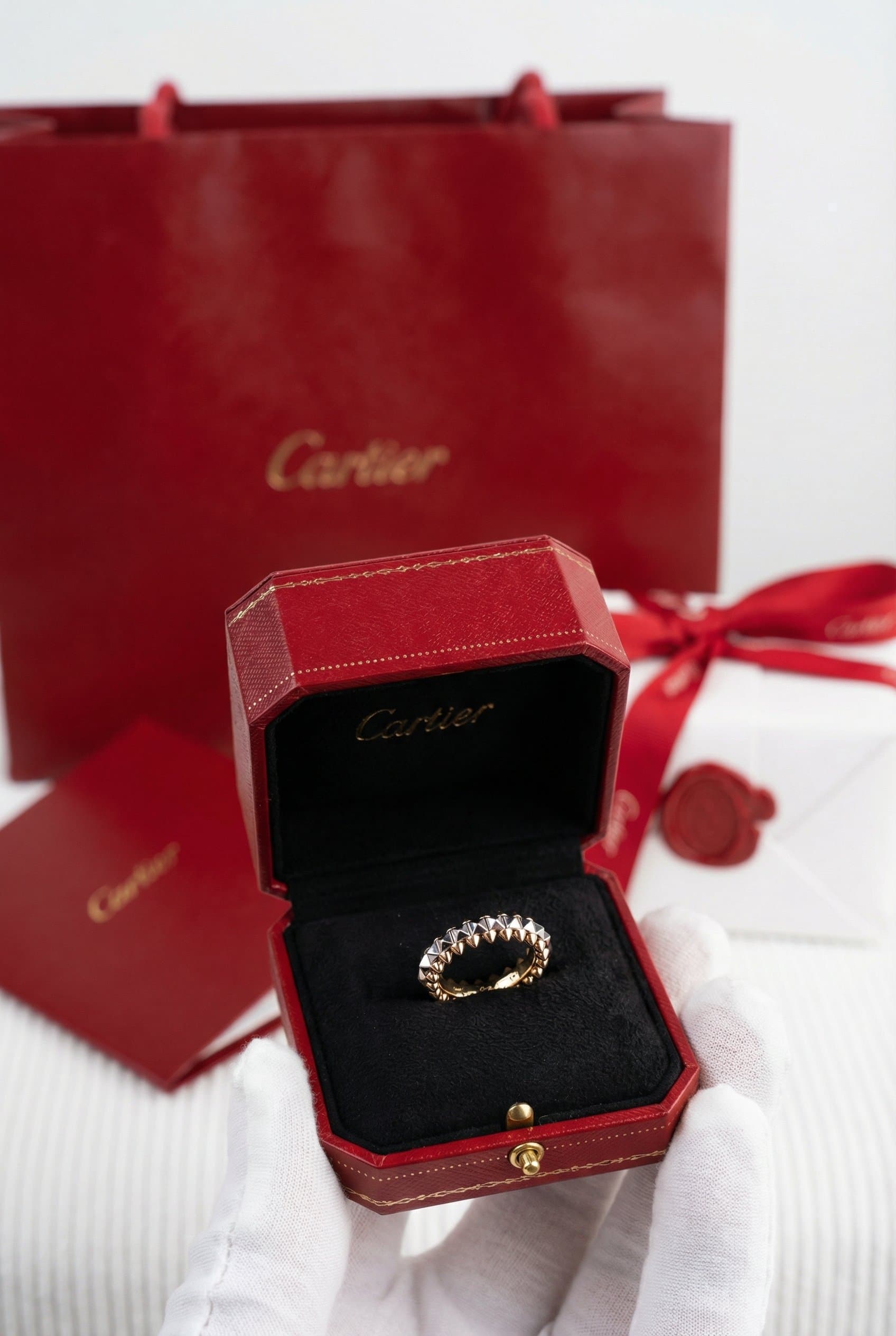 Золотое кольцо Cartier Clash de Cartier