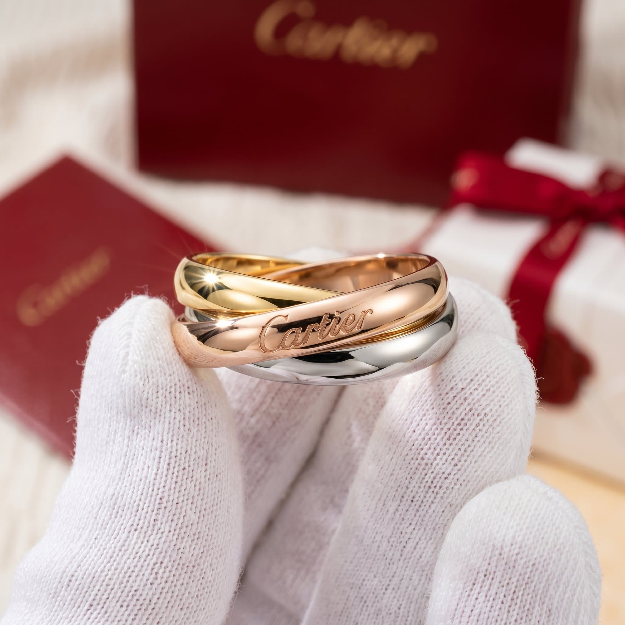 Золотое кольцо Cartier Trinity, классическая модель, Белое и жёлтое золото