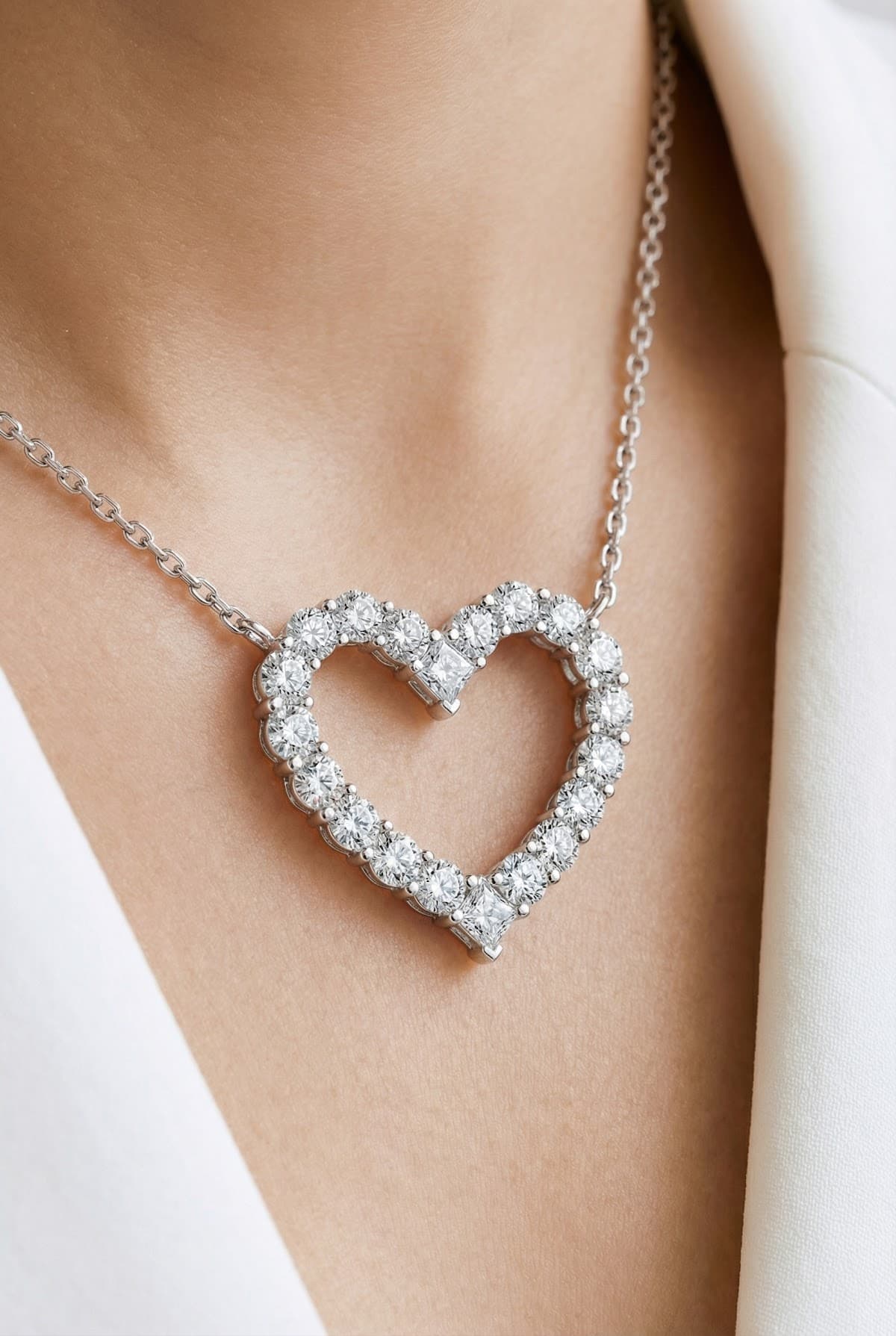 Золотая подвеска с бриллиантами Tiffany & Co