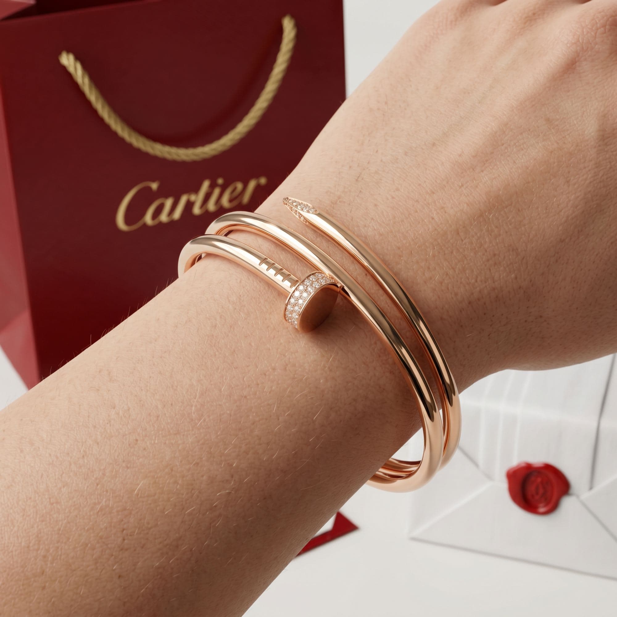 Золотой браслет Cartier Juste un Clou (гвоздь) с бриллиантами, двойная модель