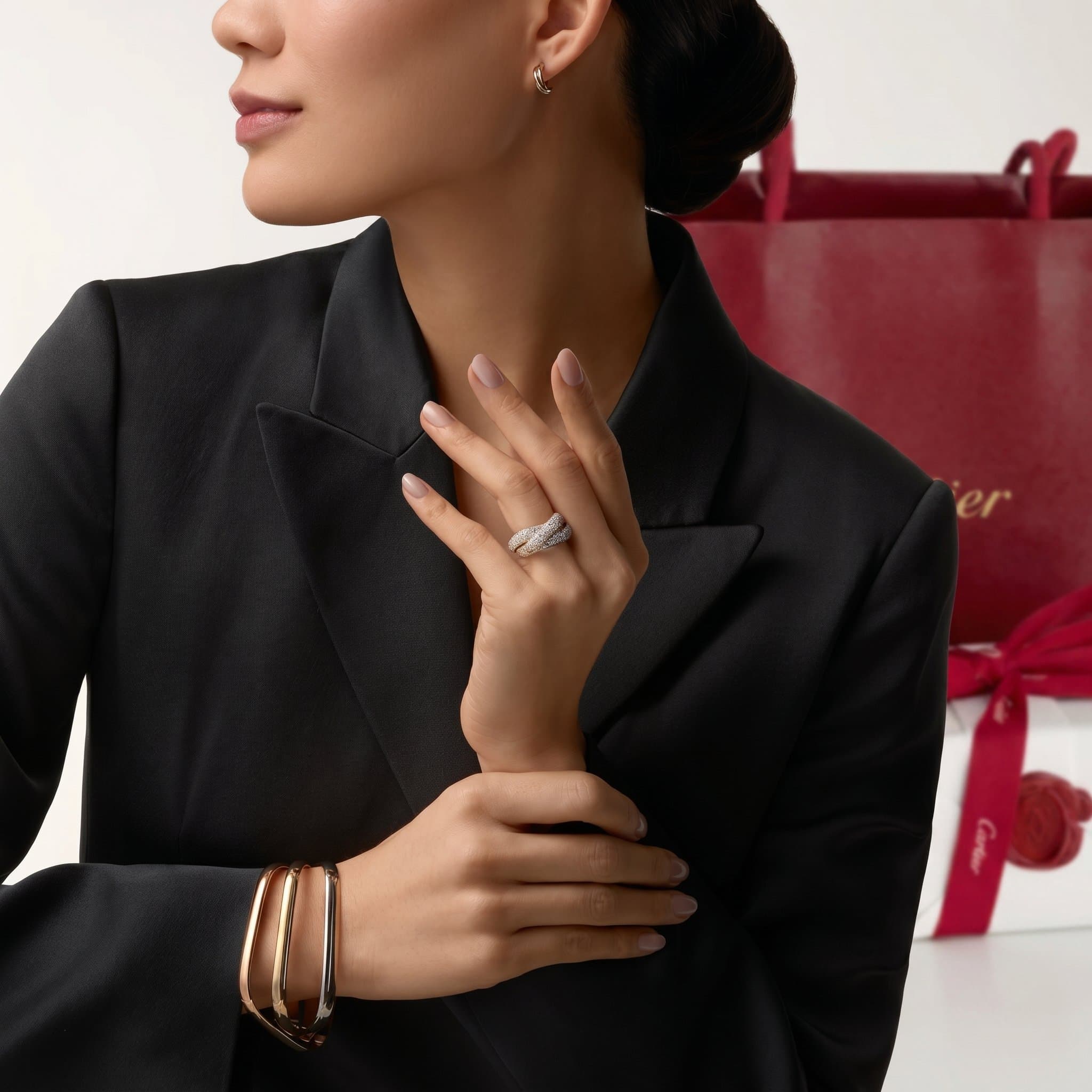 Золотые серьги Cartier Trinity, мини-модель — фото 2