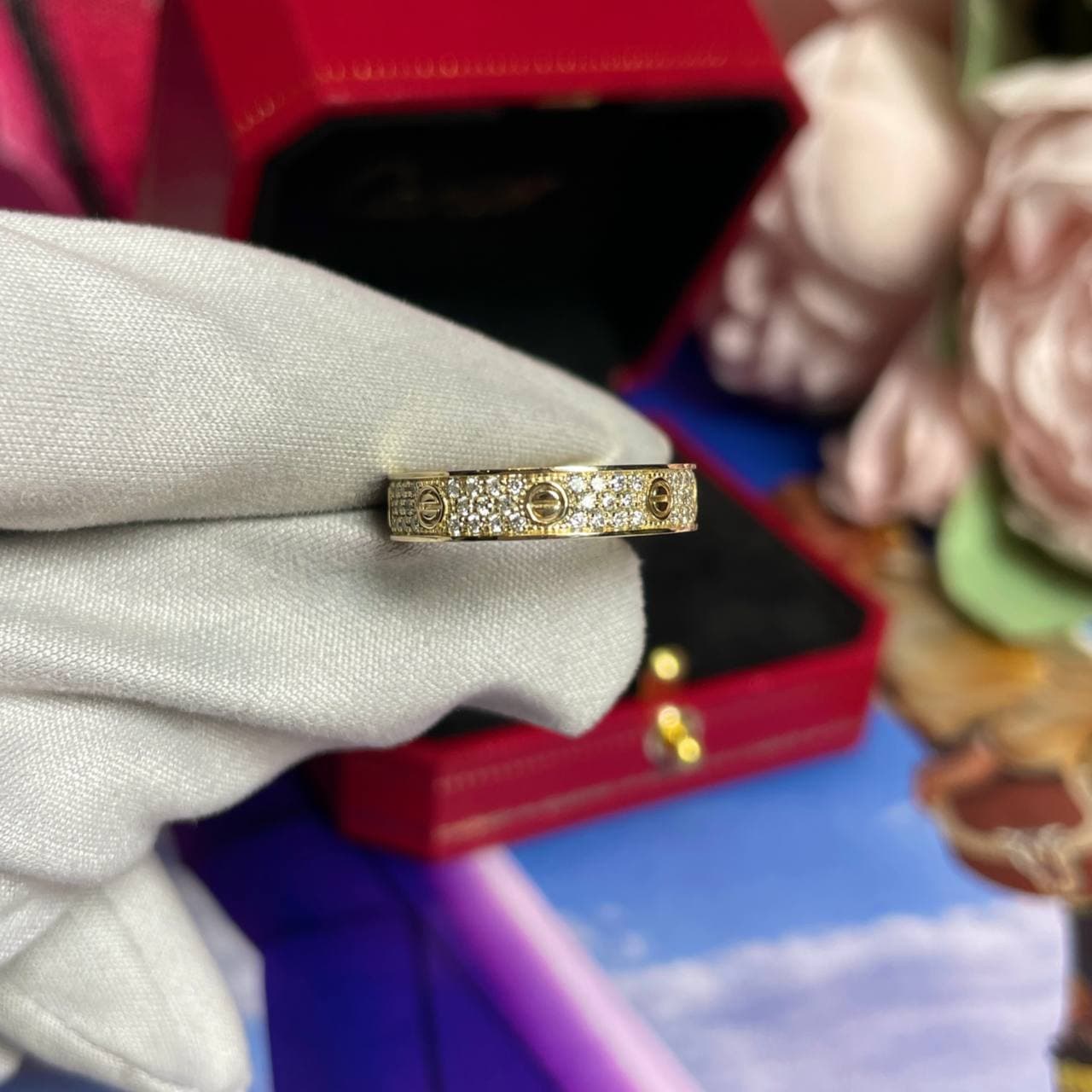 Cartier Кольцо Cartier Love средняя модель Pave (желтое золото 585)