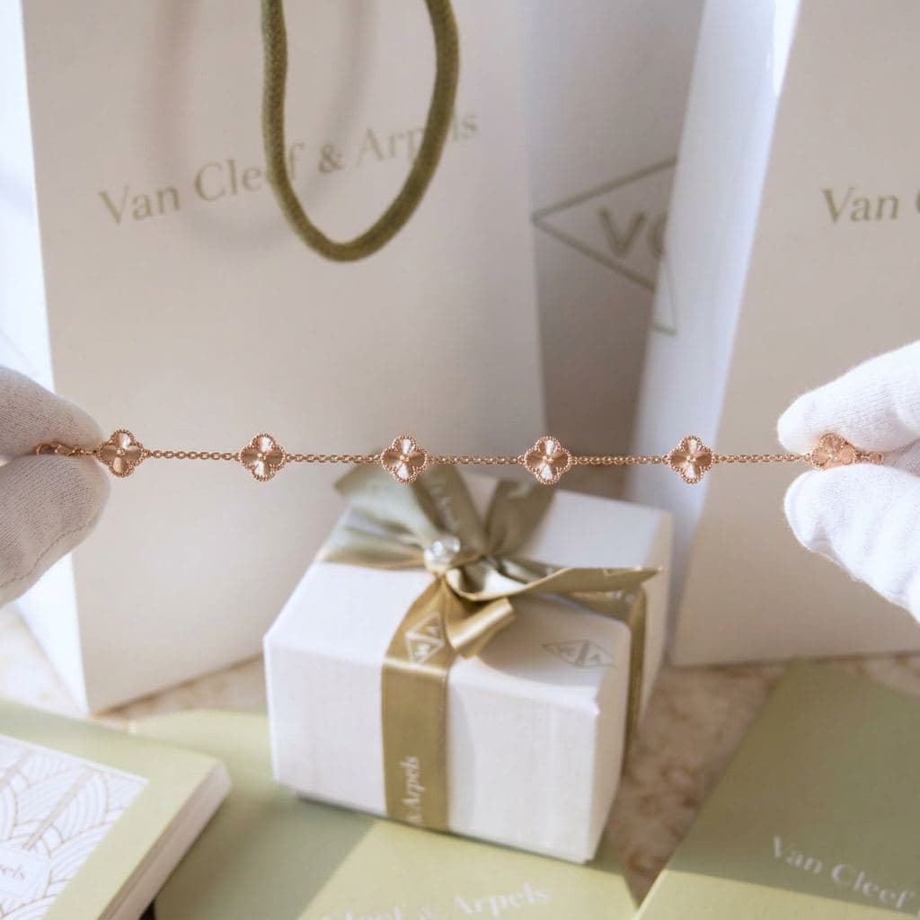 Браслет Van Cleef & Arpels Sweet Alhambra, 6 мотивов, Розовое золото