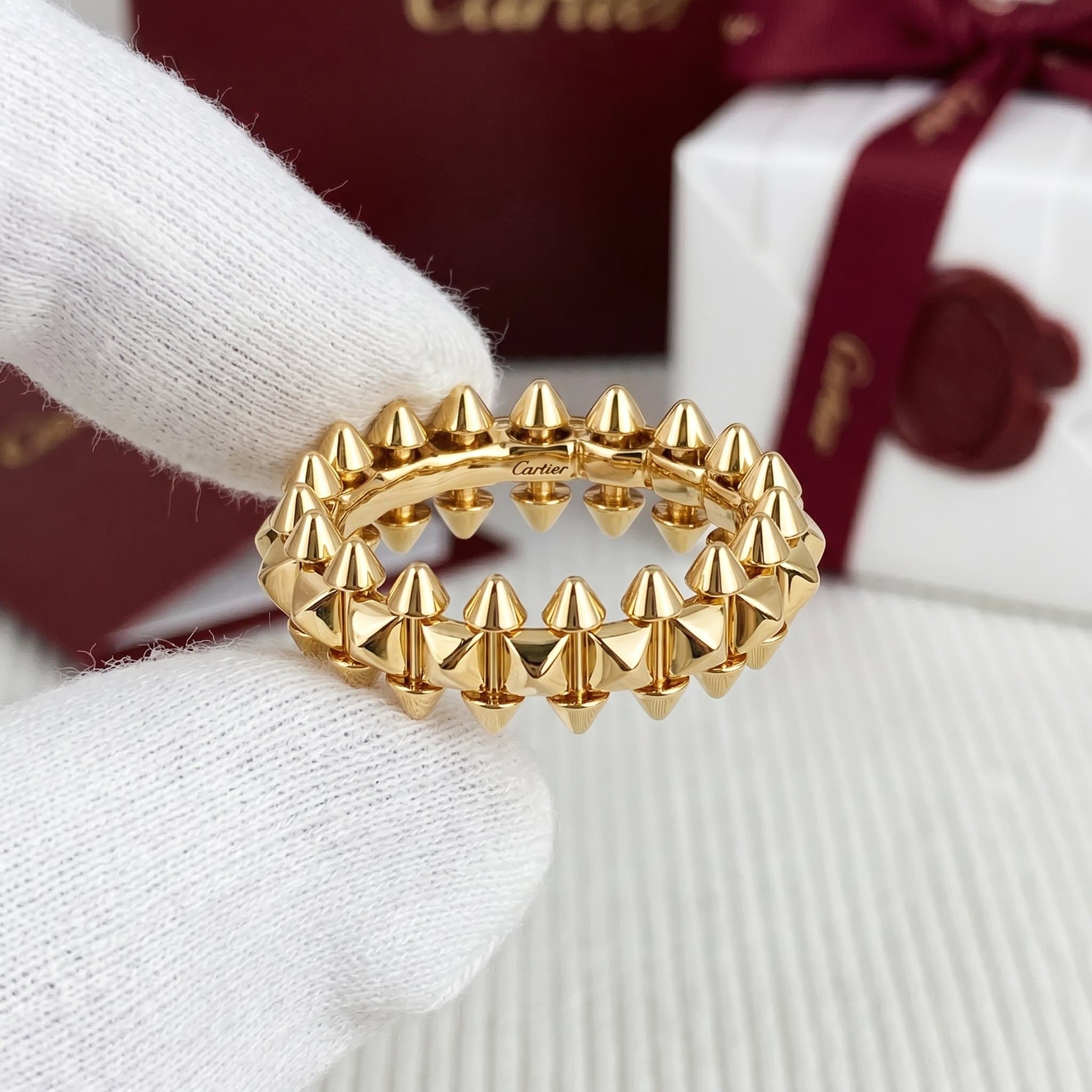 Золотое кольцо Cartier Clash, средняя модель, Жёлтое золото