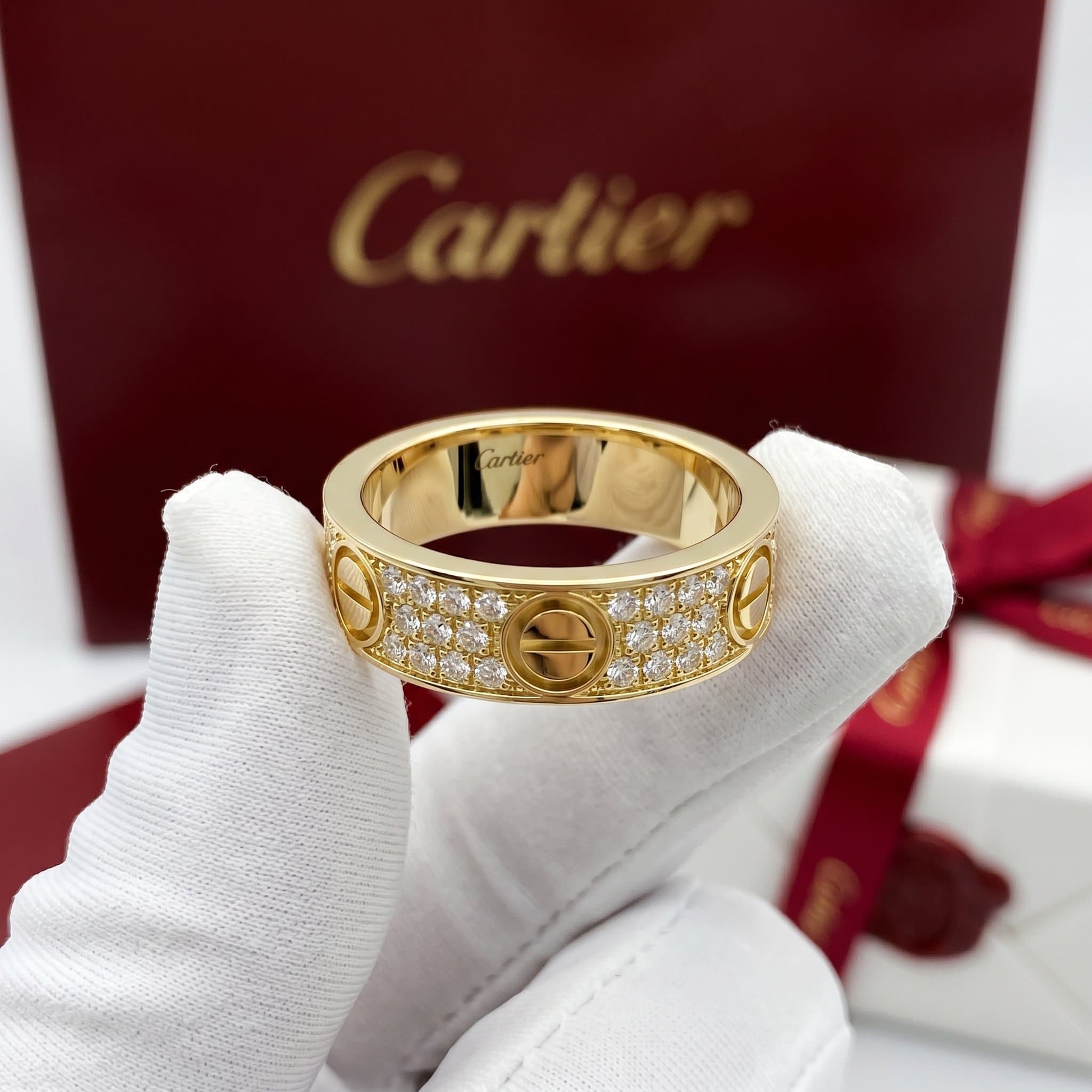 Золотое кольцо Cartier Love с бриллиантами, классическая модель, паве, Жёлтое золото