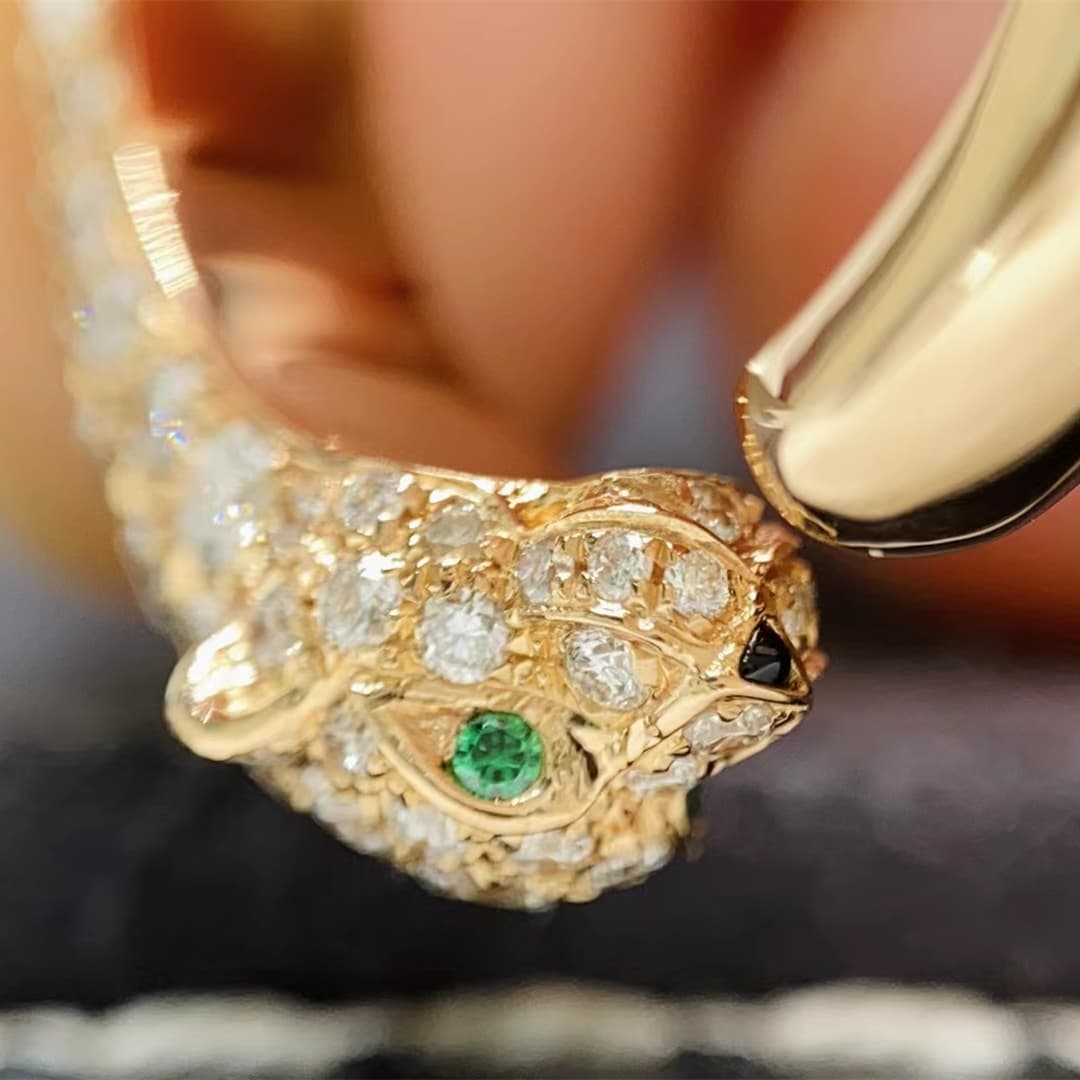 Золотое кольцо Cartier Panthère de Cartier с бриллиантами