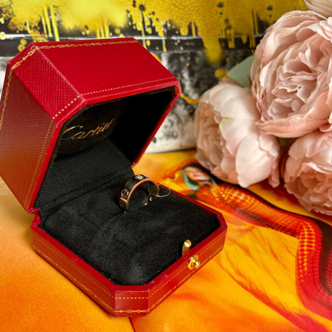 Cartier Кольцо Cartier Love уменьшенная модель с 3 бриллиантами WB (желтое золото 585)