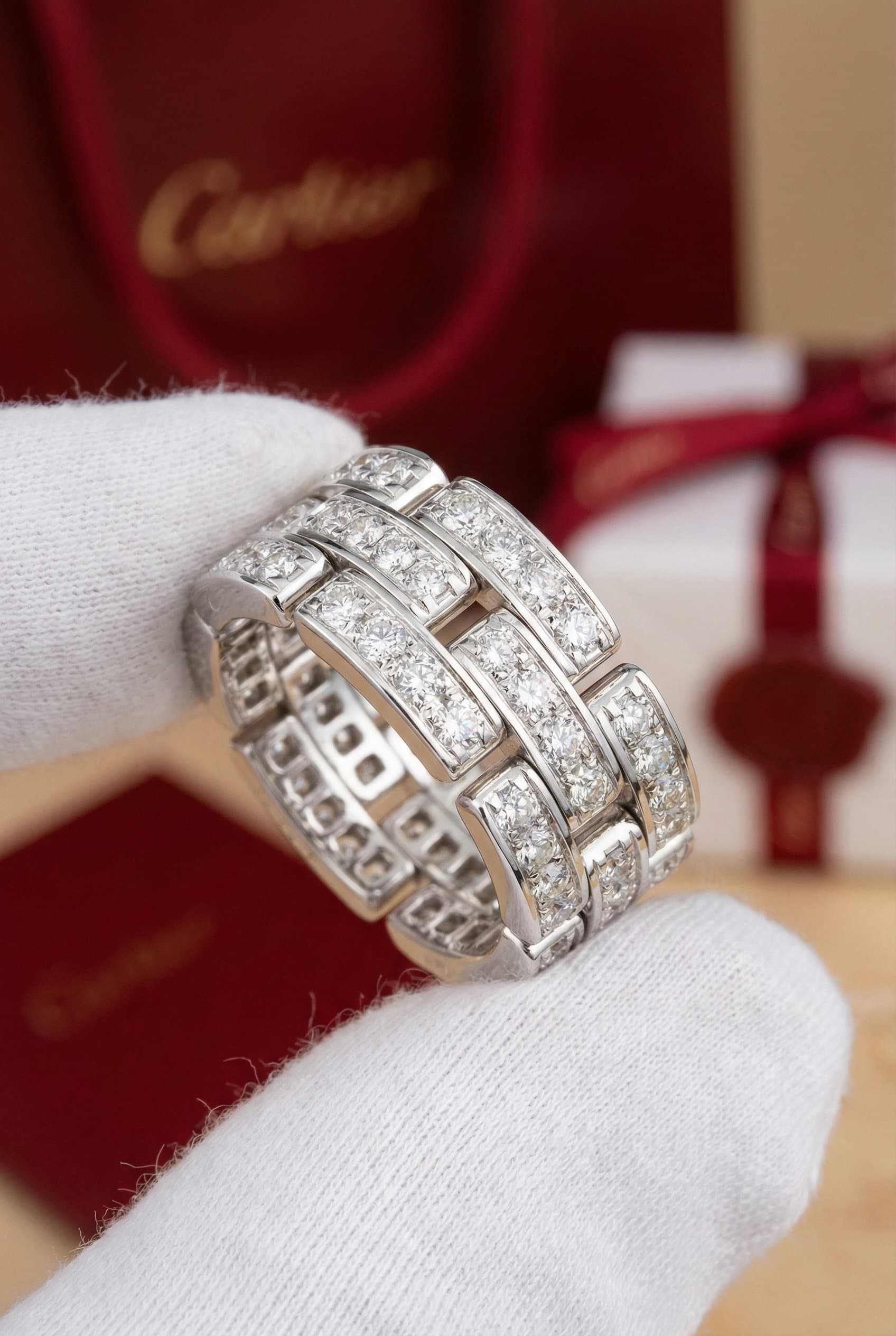 Золотое кольцо Cartier Maillon Panthère