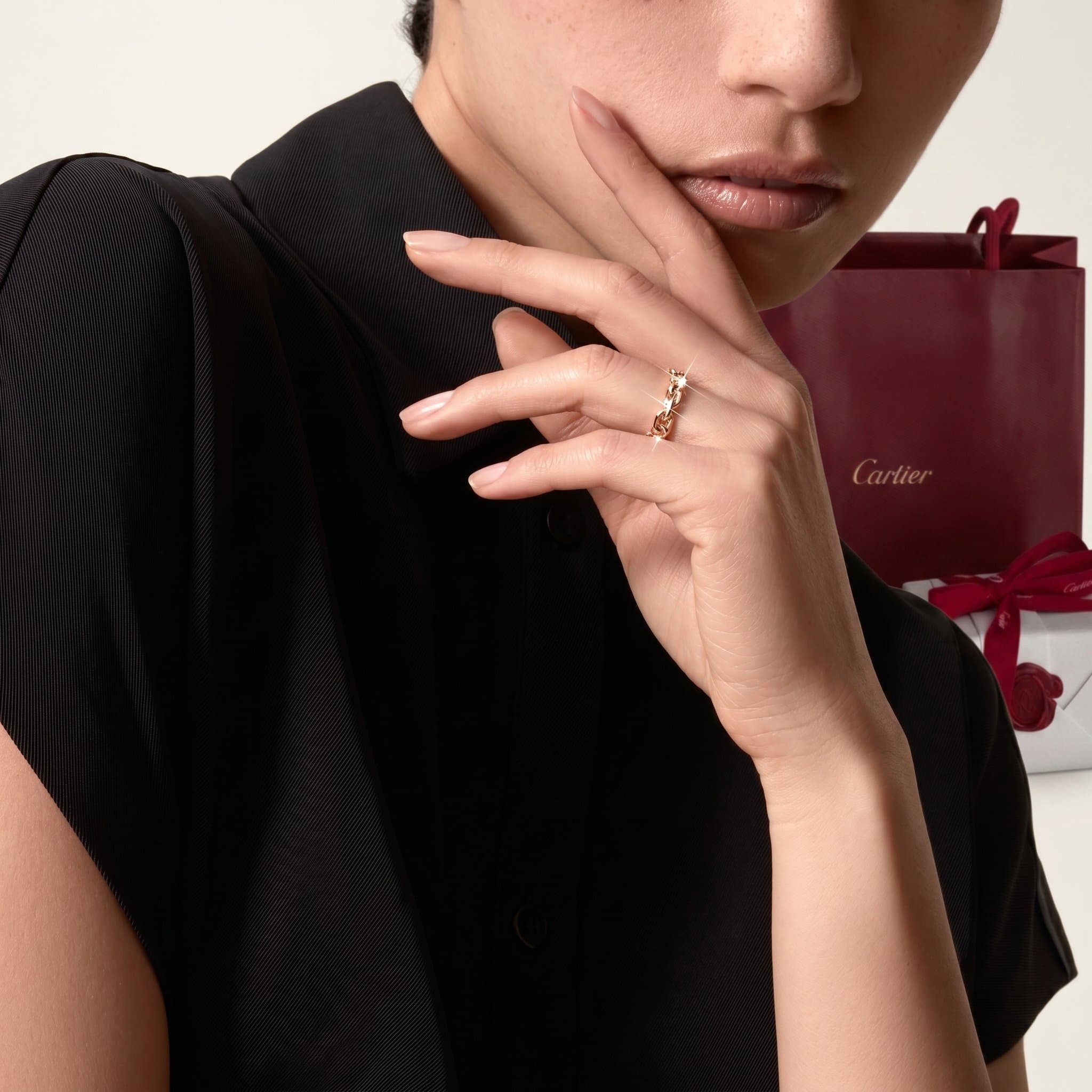 Золотое обручальное кольцо Cartier Broderie с бриллиантами — фото 3