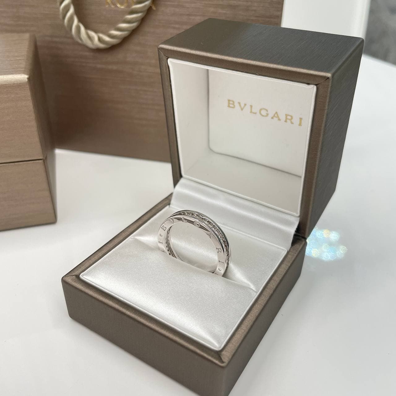 Кольцо Bulgari узкое с бриллиантами (белое золото 585)