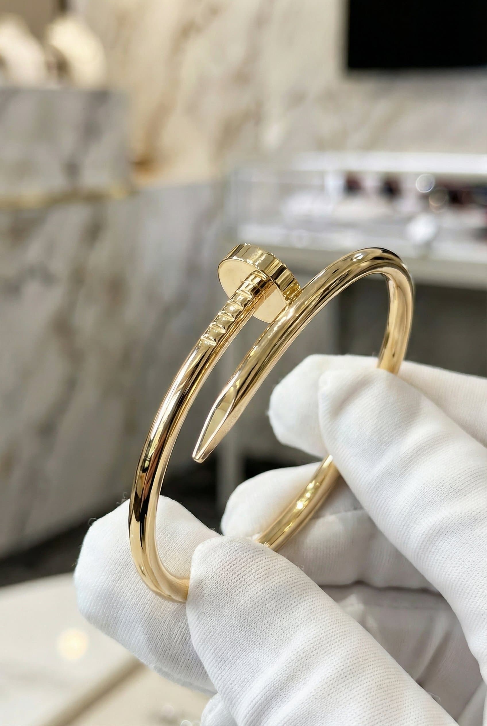 Cartier Золотой браслет Cartier Juste un Clou