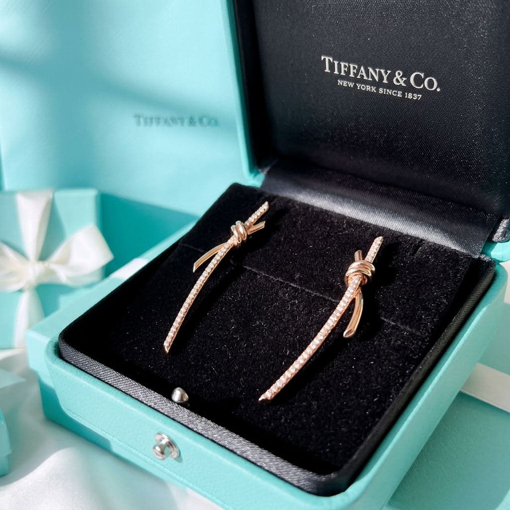 Tiffany Knot — серьги-подвески из розового золота с бриллиантами — фото 3