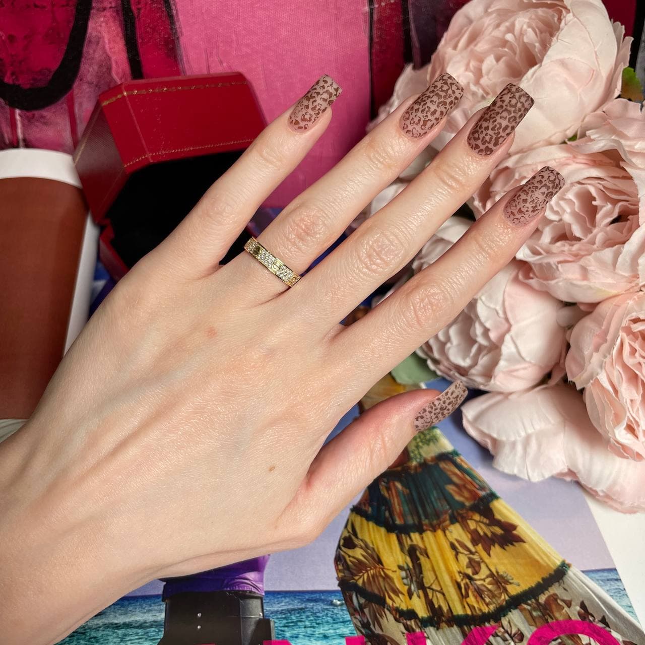 Cartier Кольцо Cartier Love средняя модель Pave (желтое золото 585)