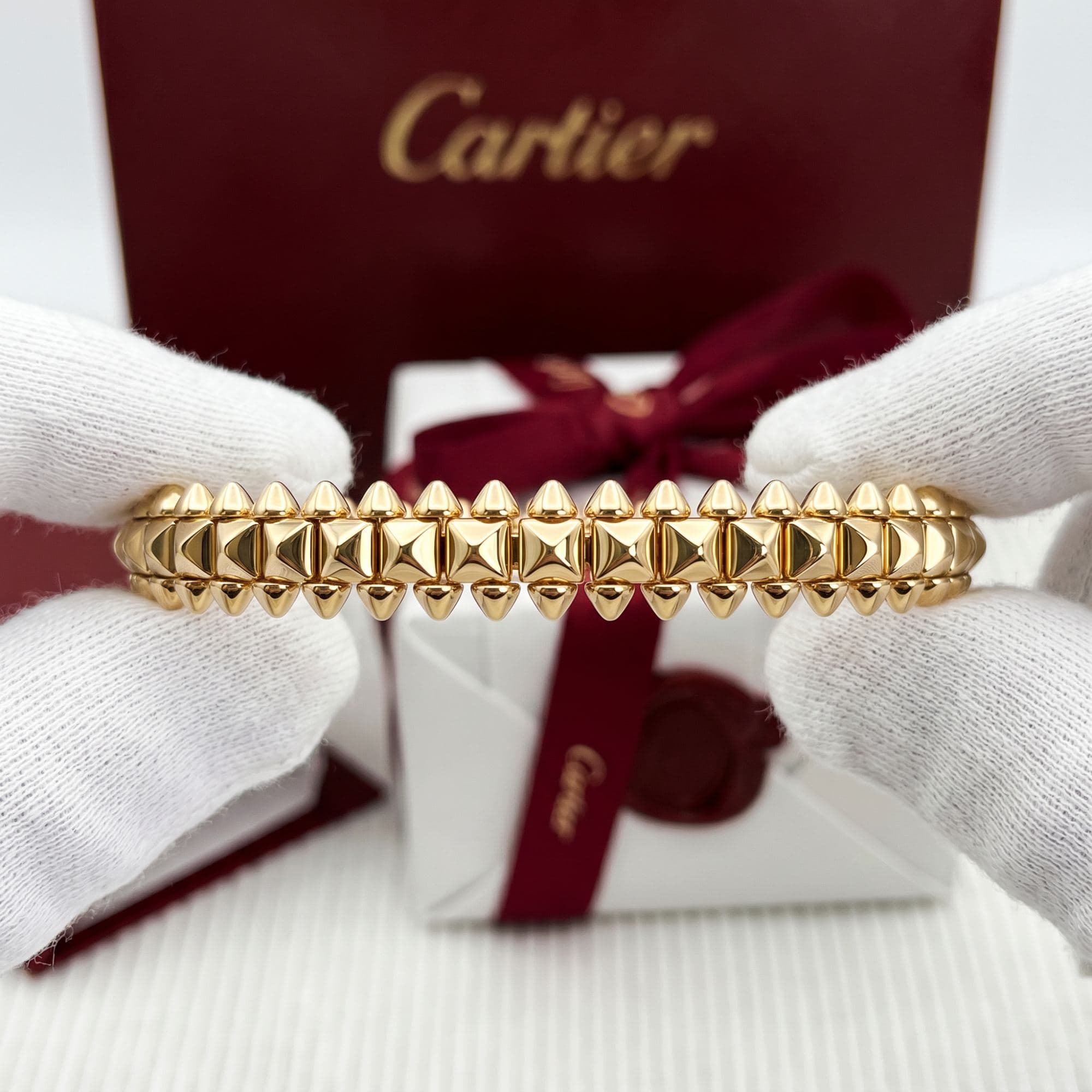 Золотой браслет Cartier Clash